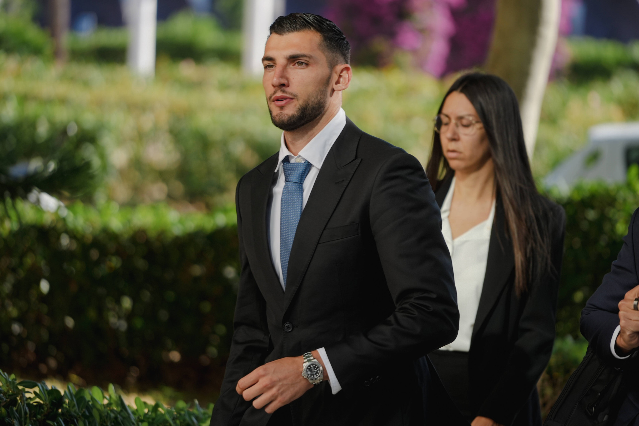 Γιατί η Σεβίλλη δεν λύνει το συμβόλαιο του Ράφα Μιρ, παρά την καταδίκη του