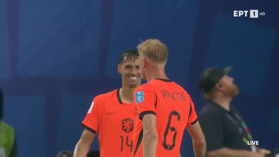 Κεφαλιά του Φαν Χέκε για το 3-1 της Ολλανδίας (video)