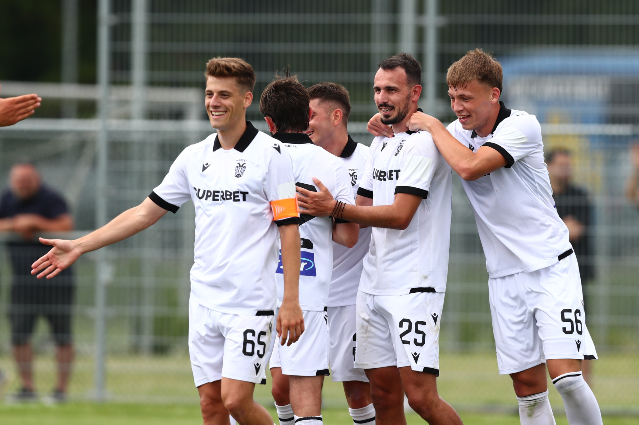 Κερδίζει πόντους ο ΠΑΟΚ αλλά χρειάζεται μεγαλύτερη... μεζούρα