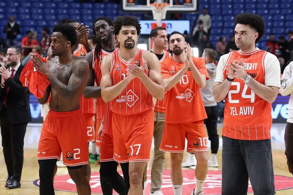 Η Αναντολού Εφές προχωράει για να κλείσει τον Κόλιν Μάλκολμ