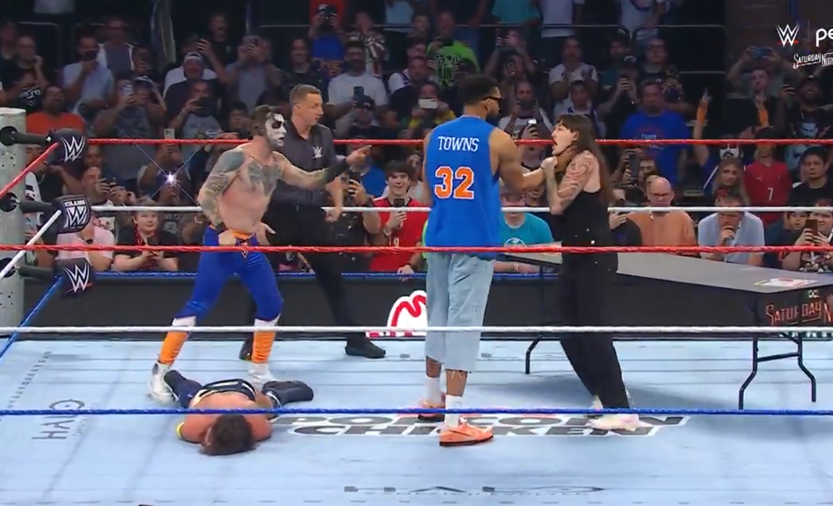 Οι Νιου Γιορκ Νικς στο WWE; Κι όμως ναι! (videos)