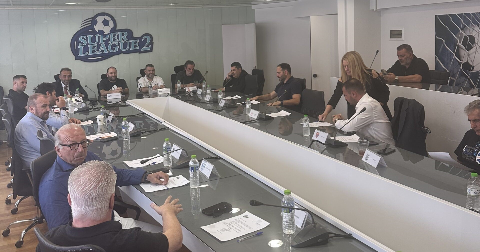 Υποχρεωτική η συμμετοχή ενός Έλληνα ποδοσφαιριστή στην Superbet League 2 με έτος γέννησης το 2005!