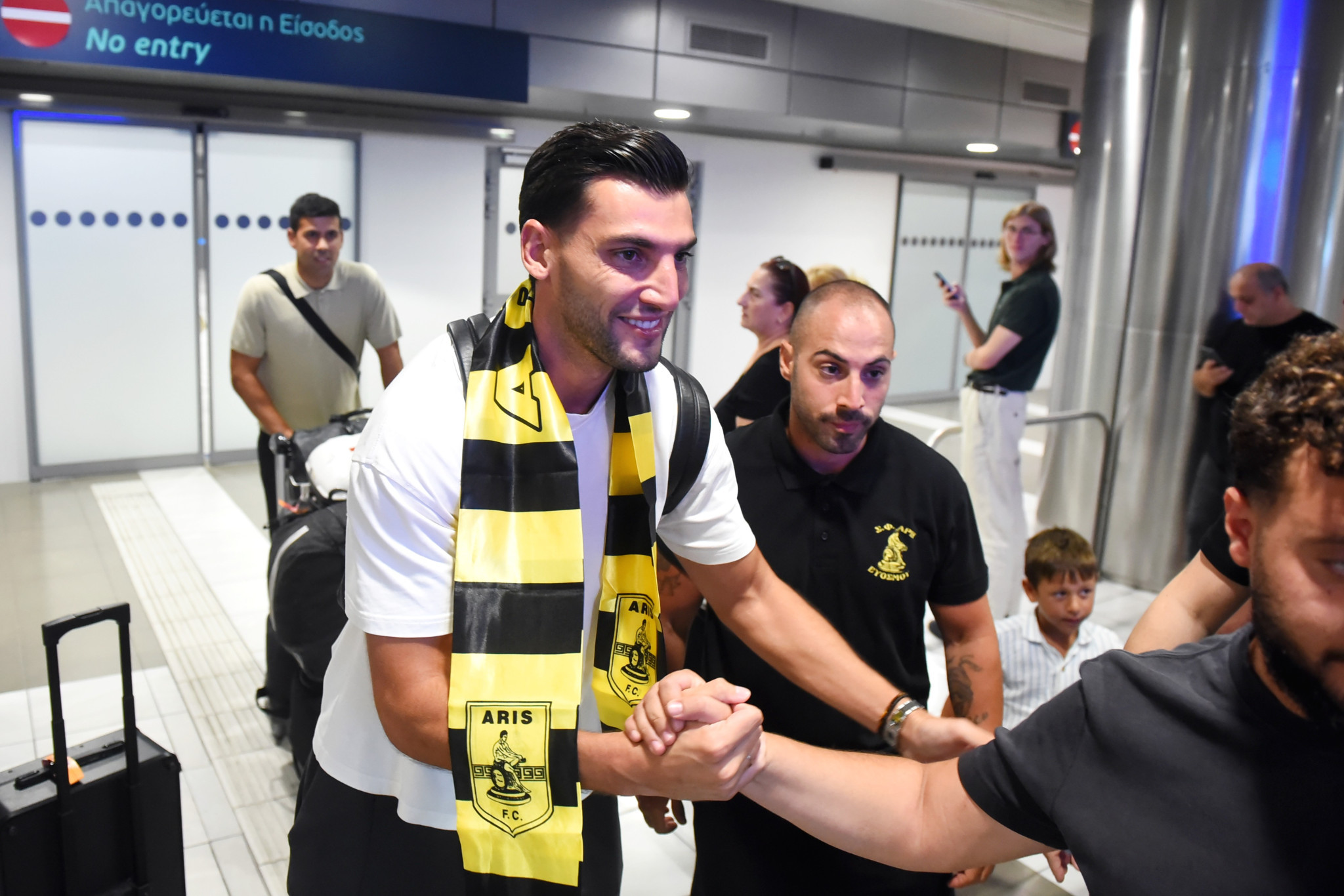 Ράφα Μιρ: «Εχω πολλή όρεξη για δουλειά - Ευχαριστώ τον Αρη για τη θερμή υποδοχή»