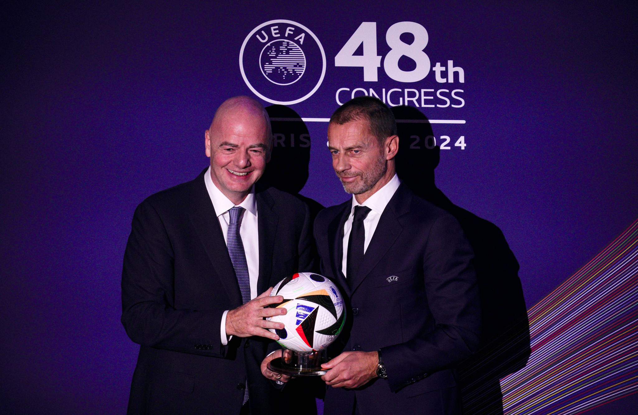 Ώρα μηδέν για το ποδόσφαιρο: Μπορεί όντως η UEFA να μποϊκοτάρει το Παγκόσμιο Κύπελλο;  Τελείωσε ο Ινφαντίνο;