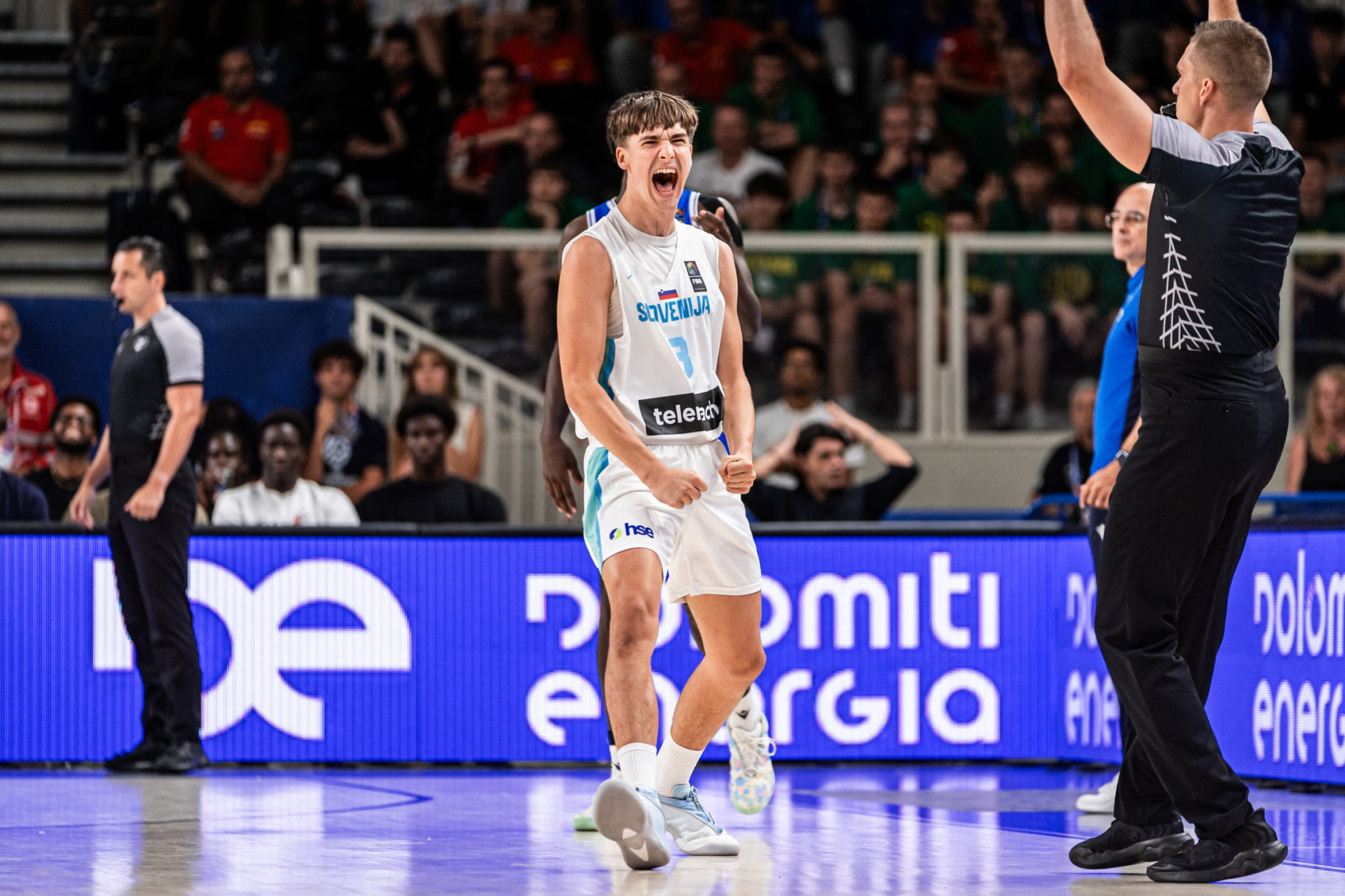 Στην κορυφή του Ευρωμπάσκετ U18 η Σλοβενία – Διέλυσε την οικοδέσποινα Ιταλία και έγραψε ιστορία
