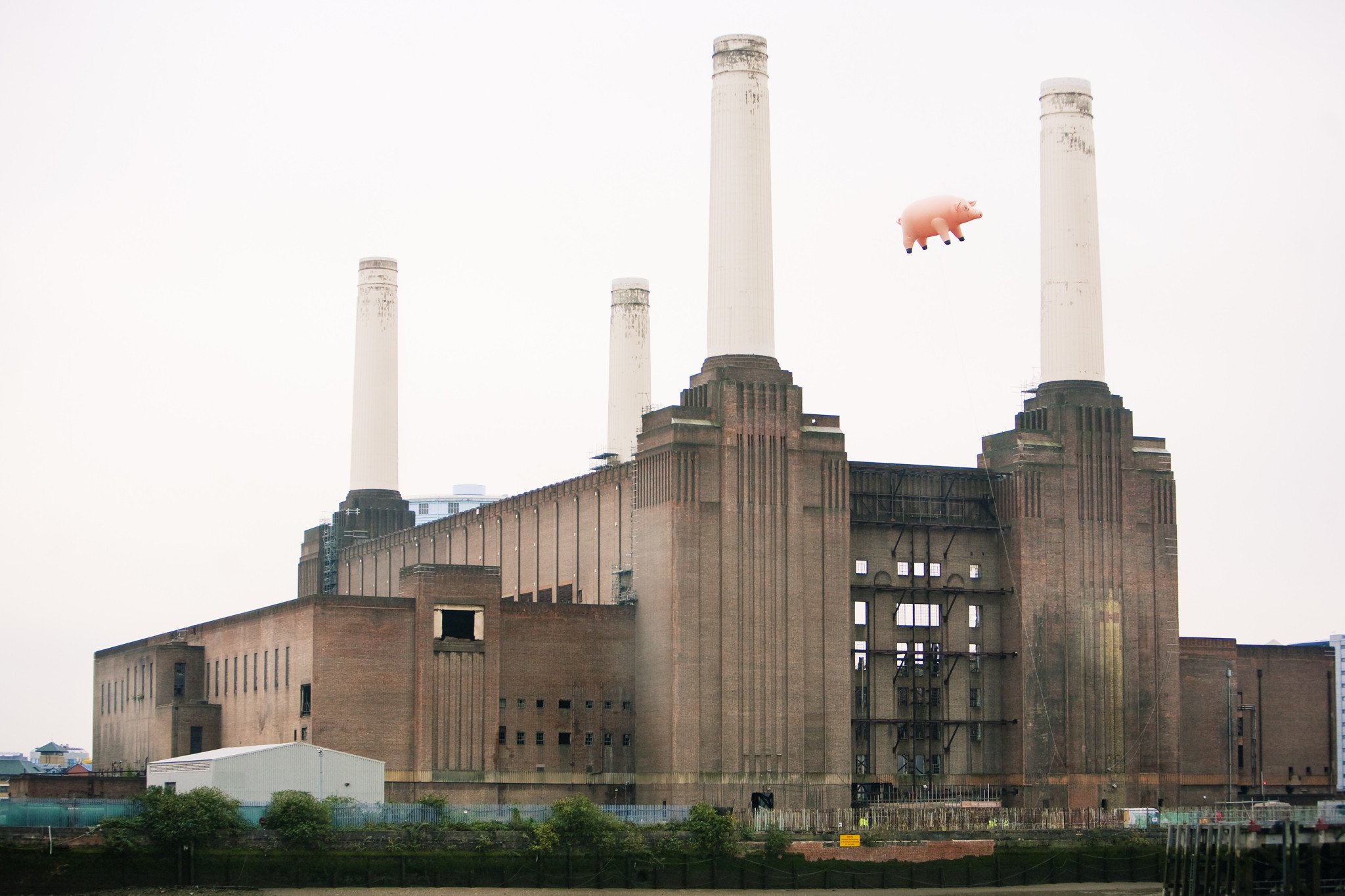 Από τους Pink Floyd στο NBA Εurope: To εμβληματικό Battersea εξετάζεται για έδρα της ομάδας του Λονδίνου
