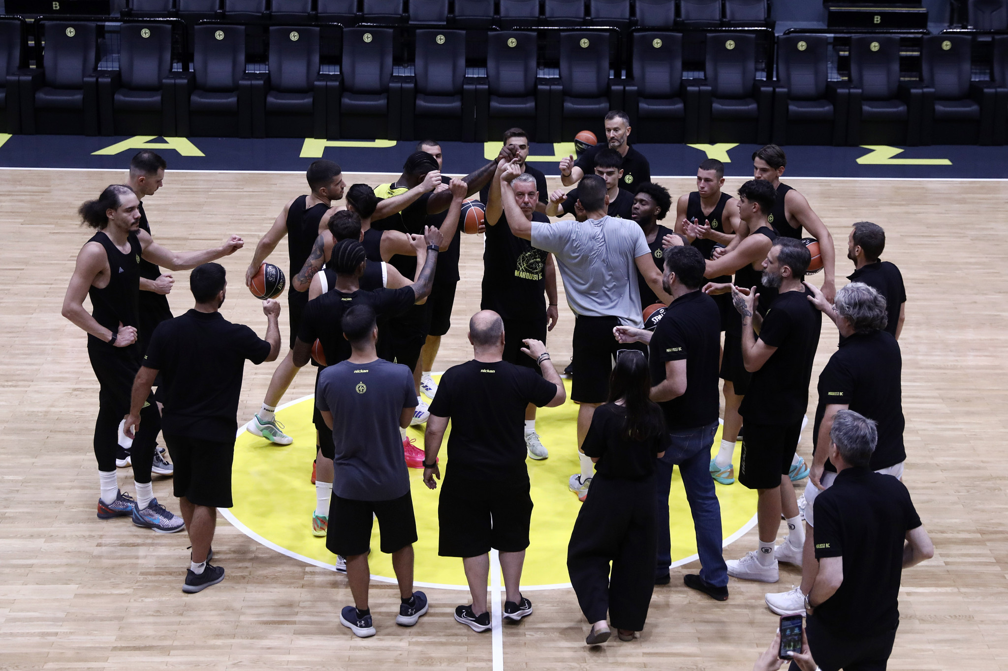 Το φωτογραφικό υλικό απ' την «πρώτη» του Αμαρουσίου ενόψει της νέας σεζόν