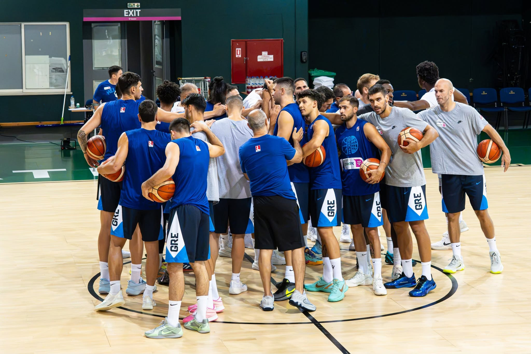 Επιστροφές με χαμόγελα στην Εθνική - Τα «κλικ» από την έναρξη της προετοιμασίας