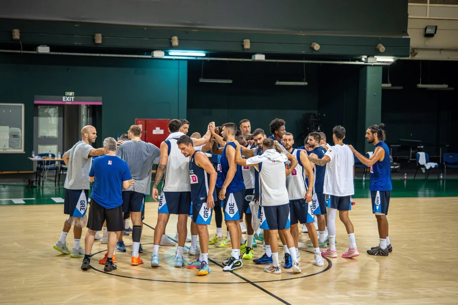 Γενική είσοδος 10 ευρώ στο Ελλάδα-Κύπρος