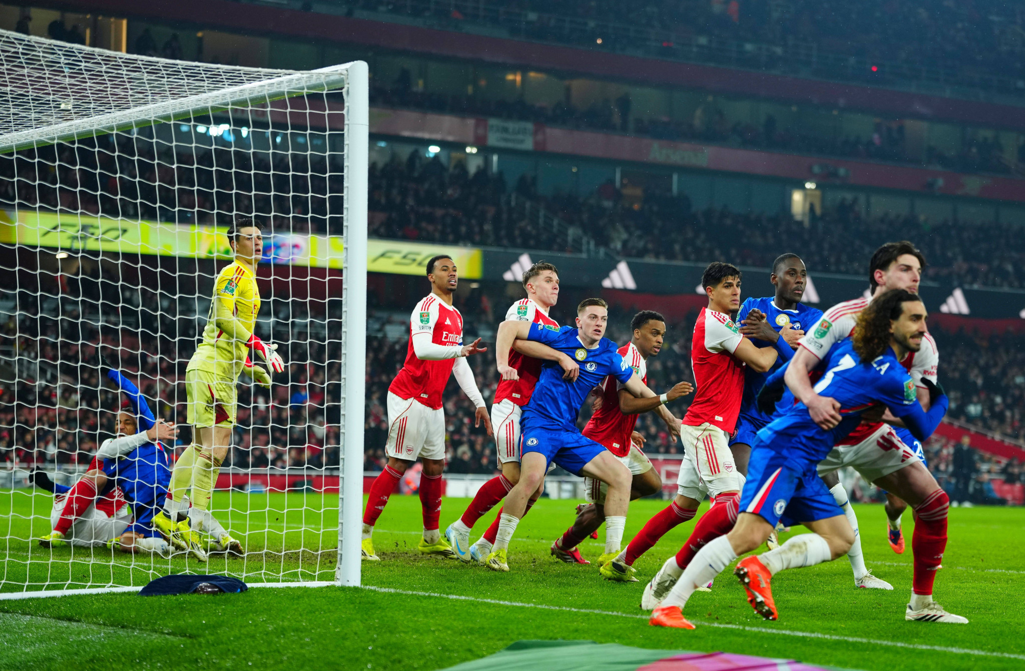 H Premier League επιστρέφει με πλάνο για να εξαλείψει το... χάος στα κόρνερ