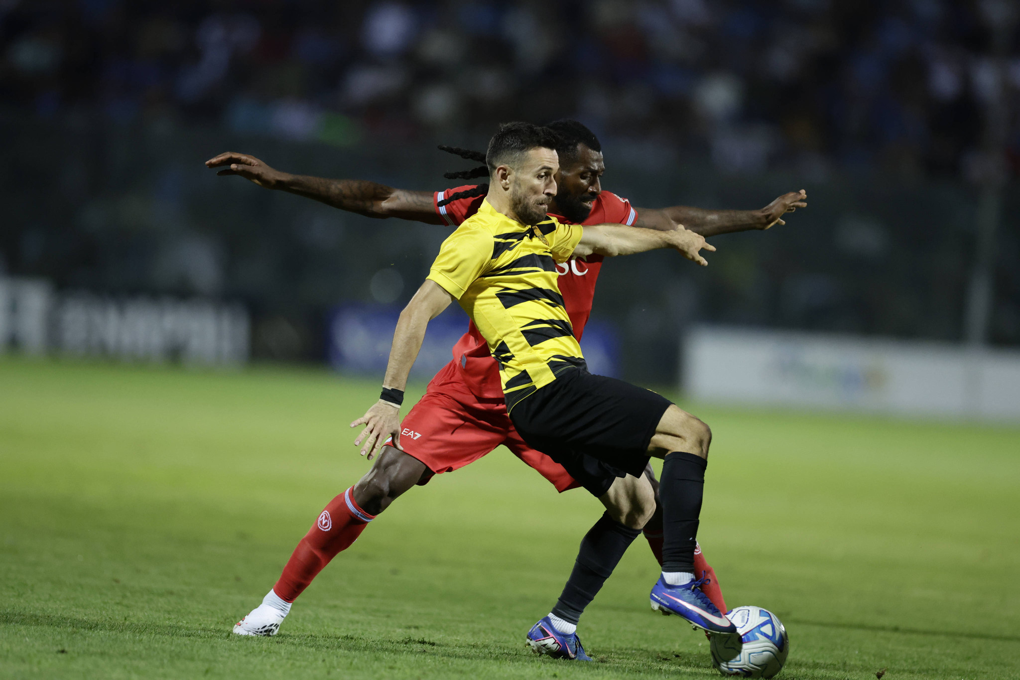 Νάπολι - Αρης 6-2: Οι «κιτρινόμαυροι» άντεξαν στο πρώτο ημίχρονο, «πελάγωσαν» στο δεύτερο