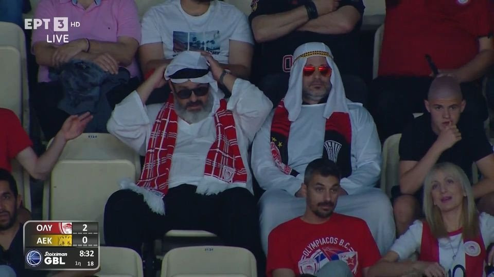 Οι «Άραβες του ΣΕΦ» πρωταγωνιστούν στη παρακάμερα του Ολυμπιακός - ΑΕΚ (video)