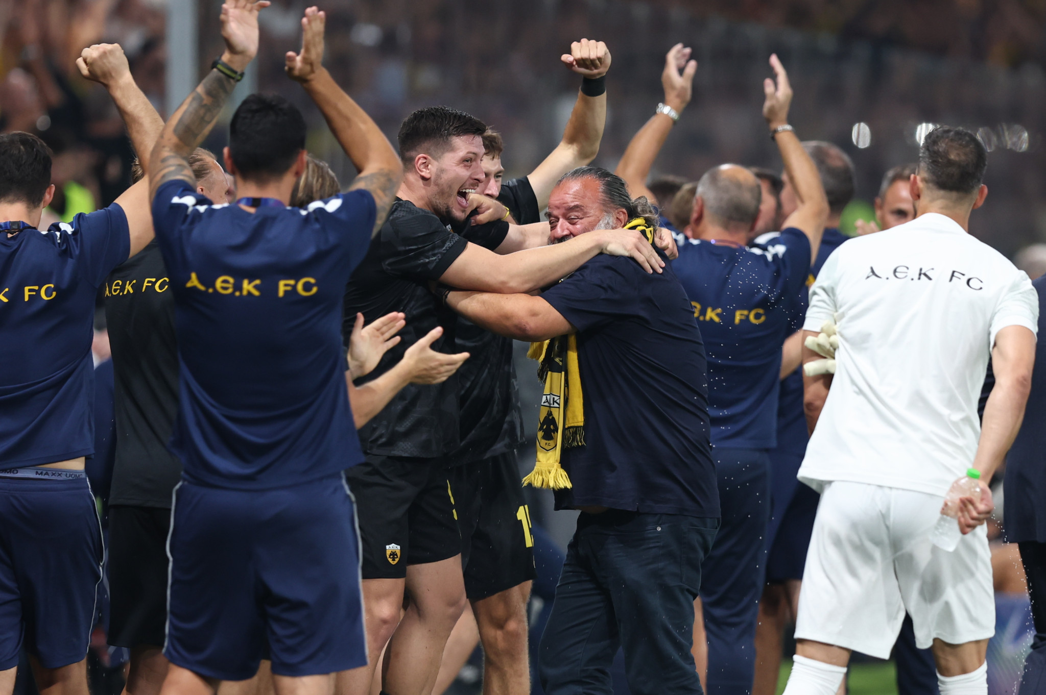 Τα εξασφαλισμένα έσοδα της ΑΕΚ στη League Phase του Champions League και τι διεκδικεί