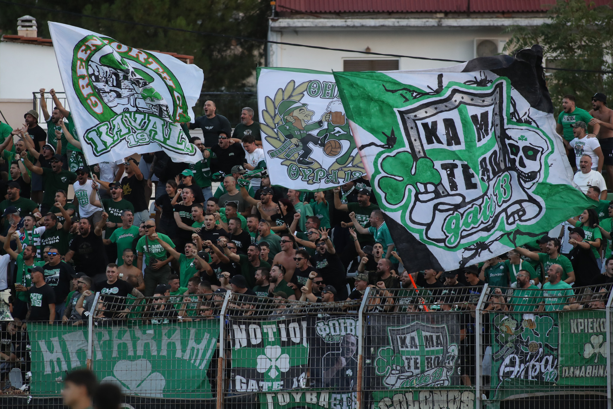 «Βροντερό παρών» από τον κόσμο του Παναθηναϊκού στην Λειβαδιά