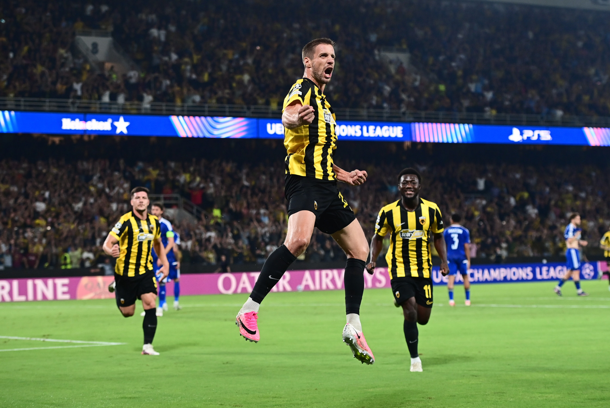 «Athletiko by Night»: Πέταξε στ' αστέρια η ΑΕΚ - Η πρόκριση στο Champions League, η κλήρωση και τα οφέλη