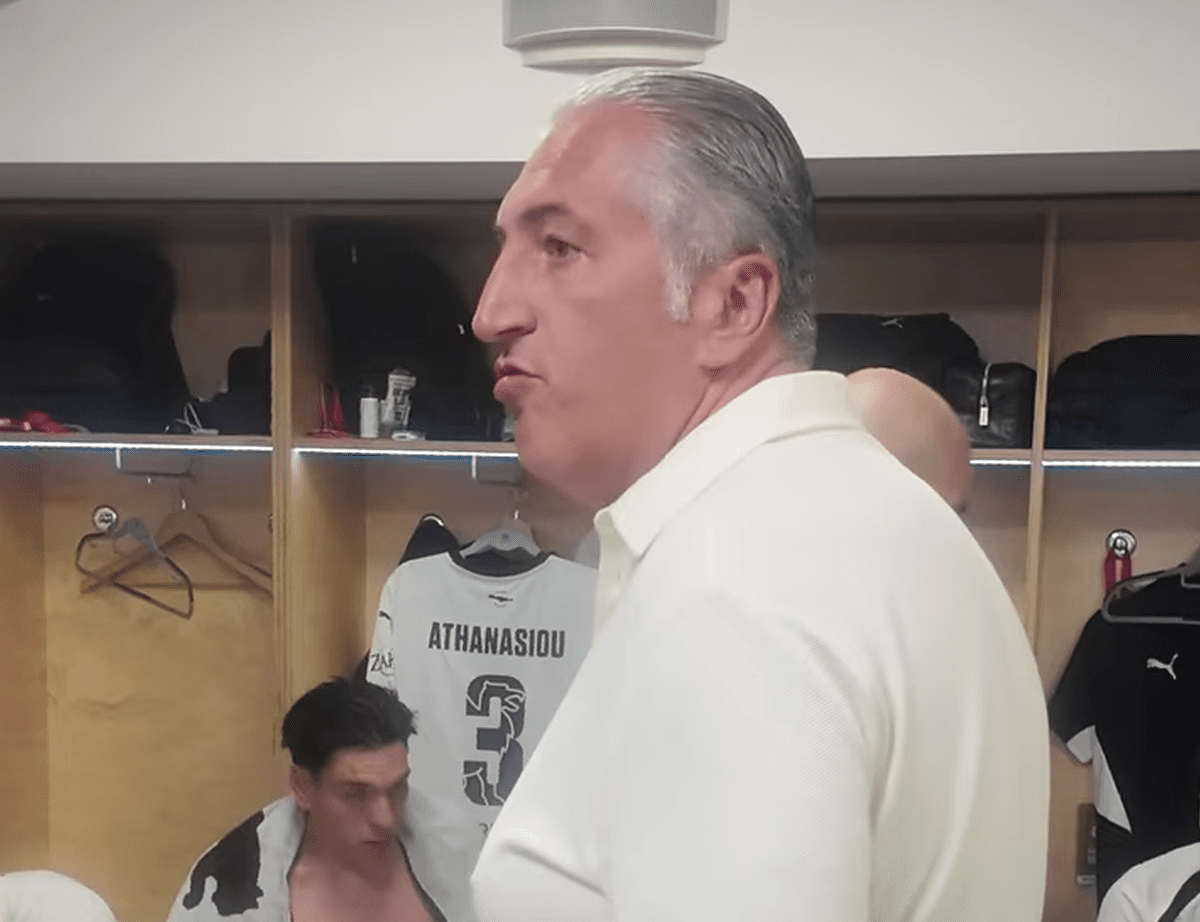 «Πιστέψτε το, ονειρευτείτε, νικήστε τους» - Η πορωτική ομιλία του Μπούση στα αποδυτήρια πριν την πρόκριση του ΟΦΗ (video)