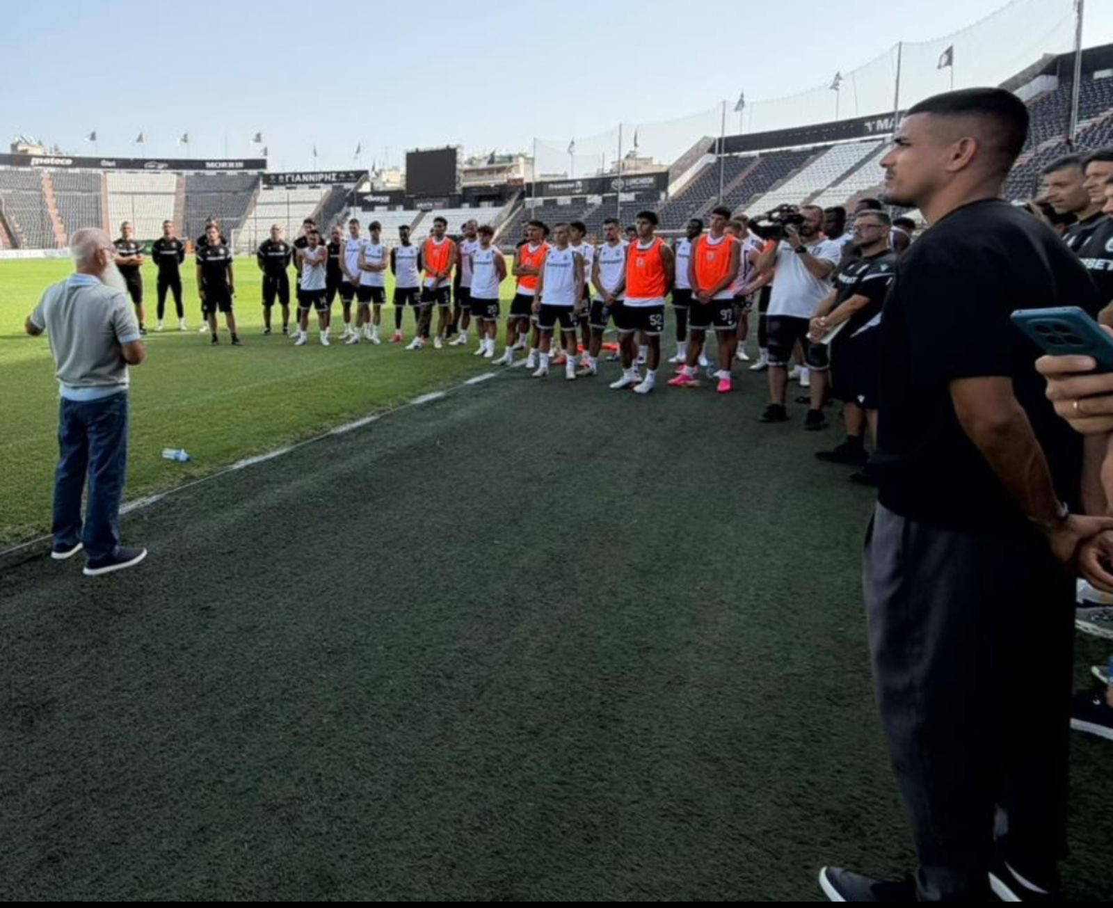 Η ομιλία του Ιβάν Σαββίδη σε επιτελείο και παίκτες: «Δεν μπορεί να είναι στον ΠΑΟΚ κάποιος που δεν πιστεύει»