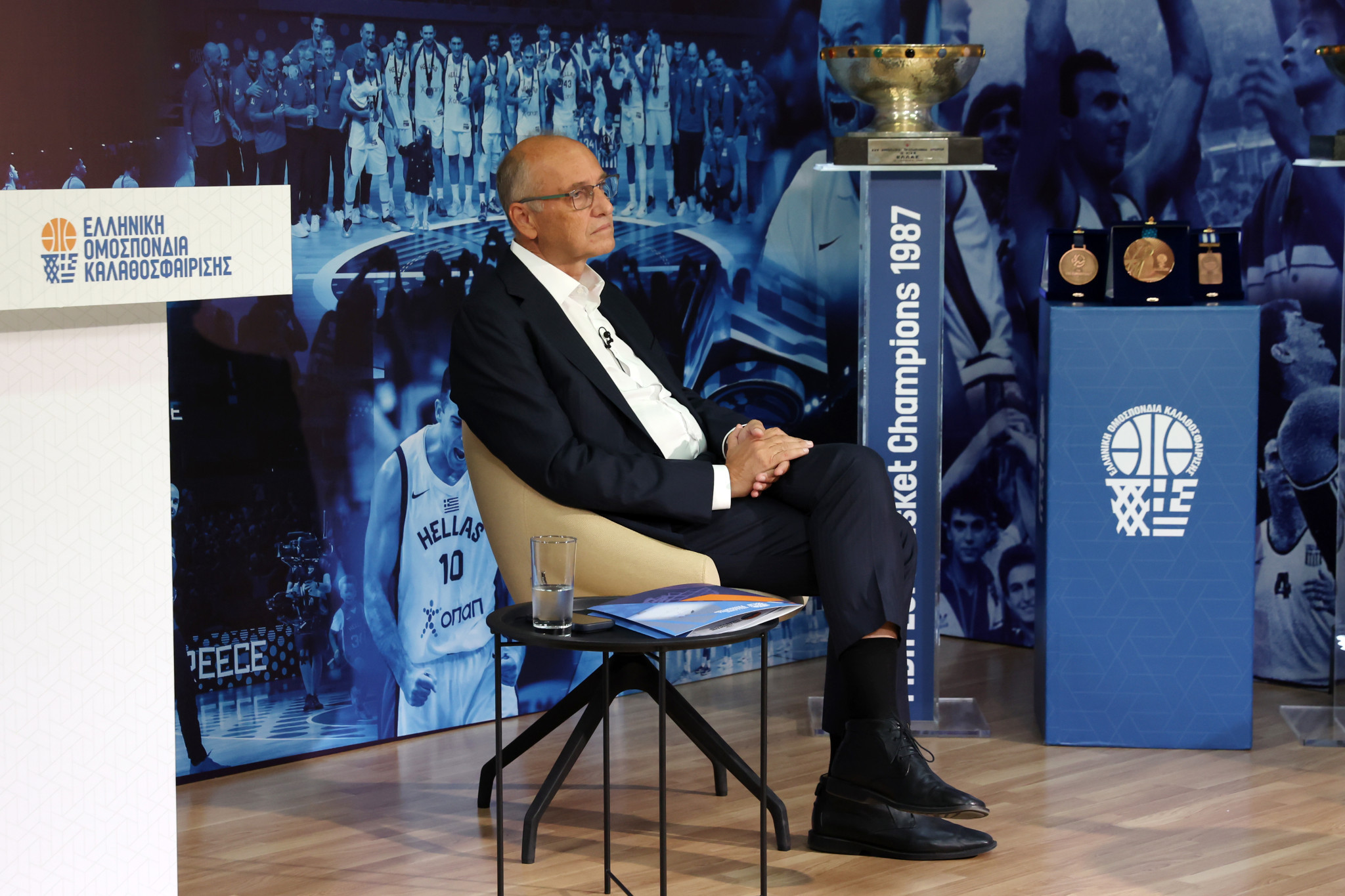 Λιόλιος: «Δεν φεύγω αν δεν καθαρίσει το μπάσκετ»