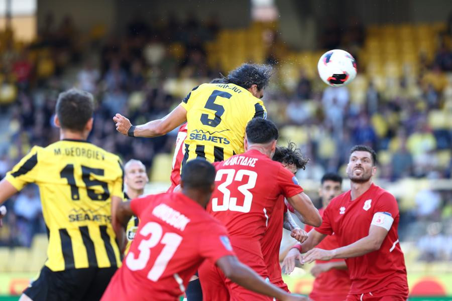 Με κεφαλιά του Αλεξίου το 1-0 της ΑΕΚ (video)