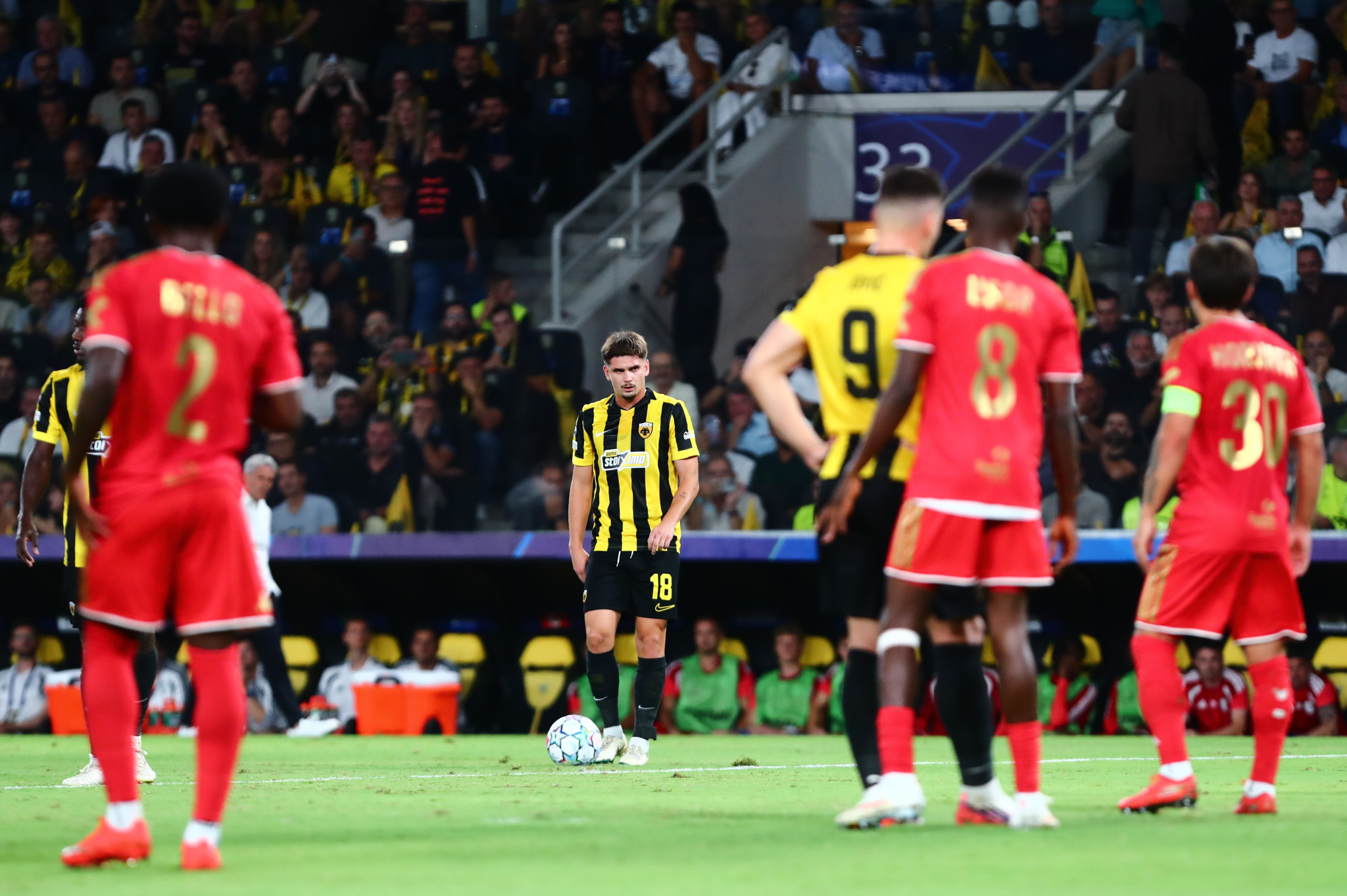 Όπως τότε, έτσι και τώρα: Η ΑΕΚ νίκησε στο Champions League μετά από 20 χρόνια με απευθείας εκτέλεση φάουλ