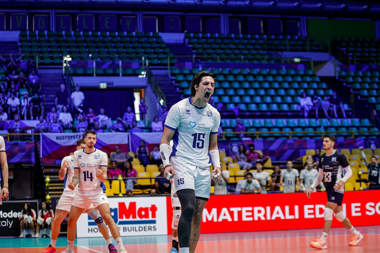 EuroVolley: Η μπάλα που χτύπησε τον Ράπτη στο πρόσωπο έγινε reel της CEV και ξεσήκωσε αντιδράσεις