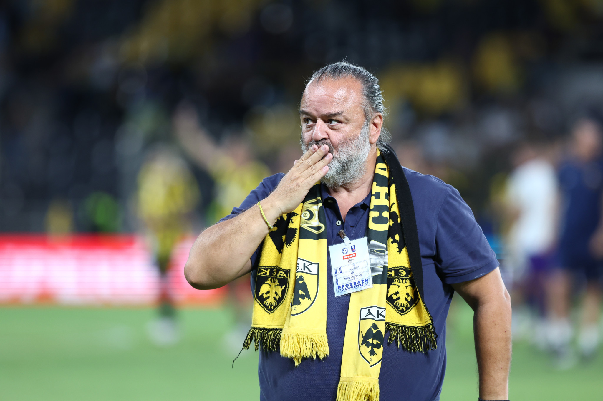 Γέρικα σκυλιά με τα ίδια κόλπα