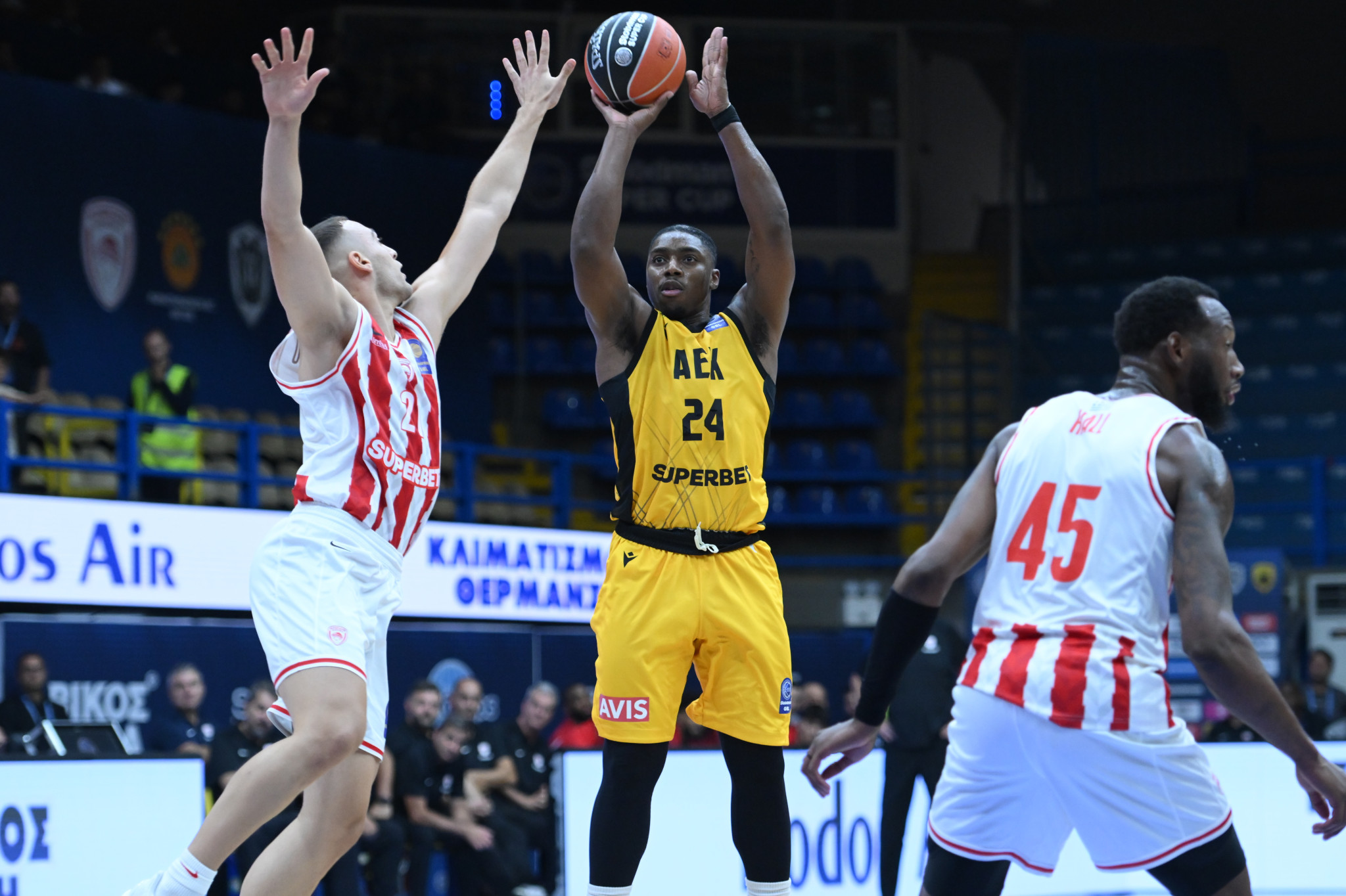 Η ΑΕΚ μπαίνει σε εβδομάδα με must-win πρεμιέρες