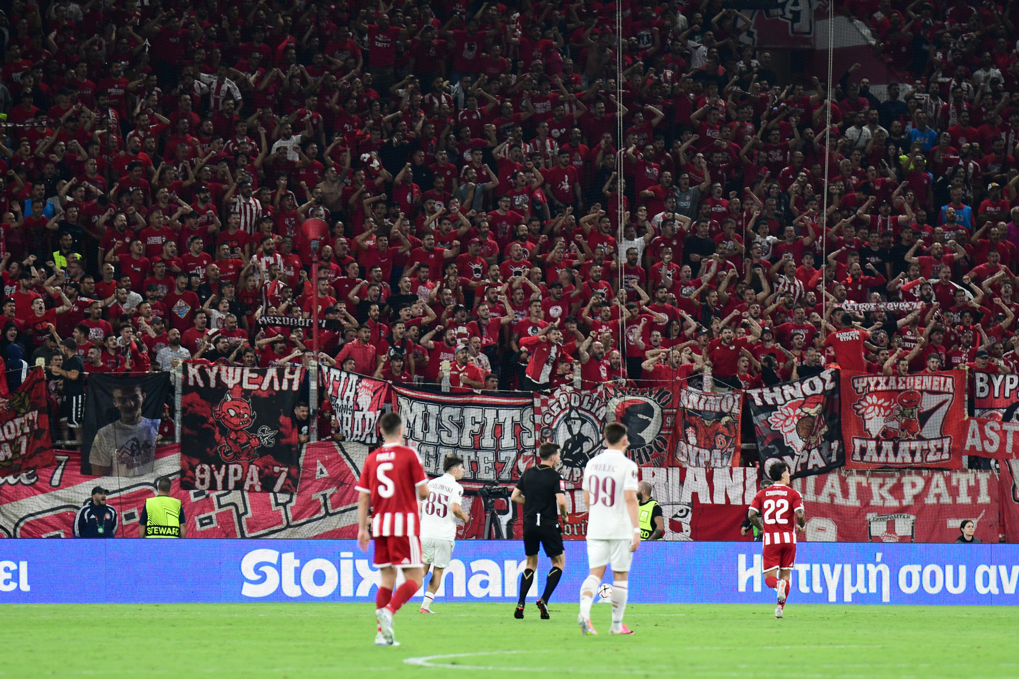 Τρελάθηκαν οι παίκτες του Ολυμπιακού με την ατμόσφαιρα στο «Καραϊσκάκης»