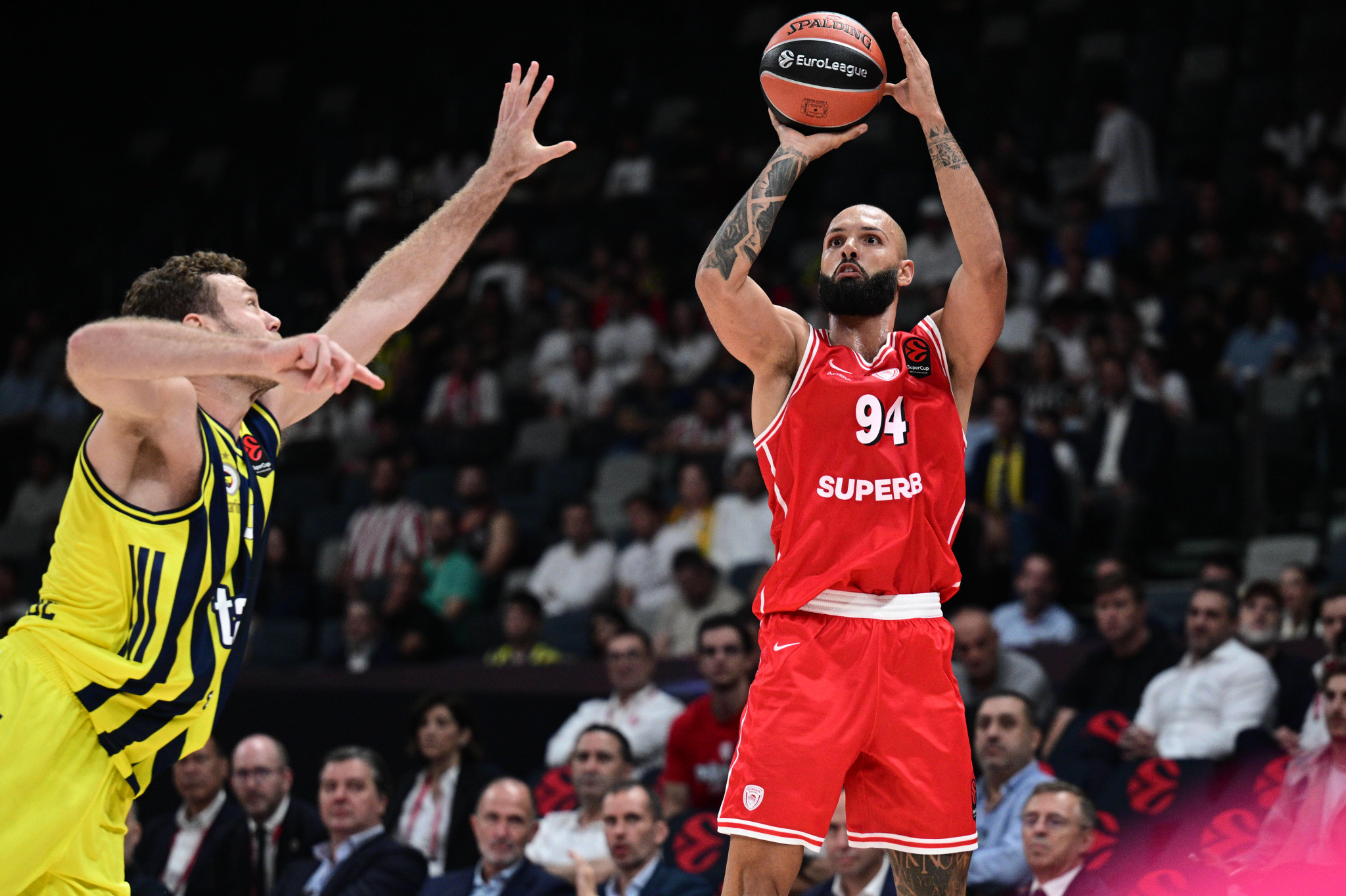 Μέταλλο πρωταθλητή ο Ολυμπιακός, MVP ο Φουρνιέ και... έφυγε για τελικό στο Euroleague Super Cup