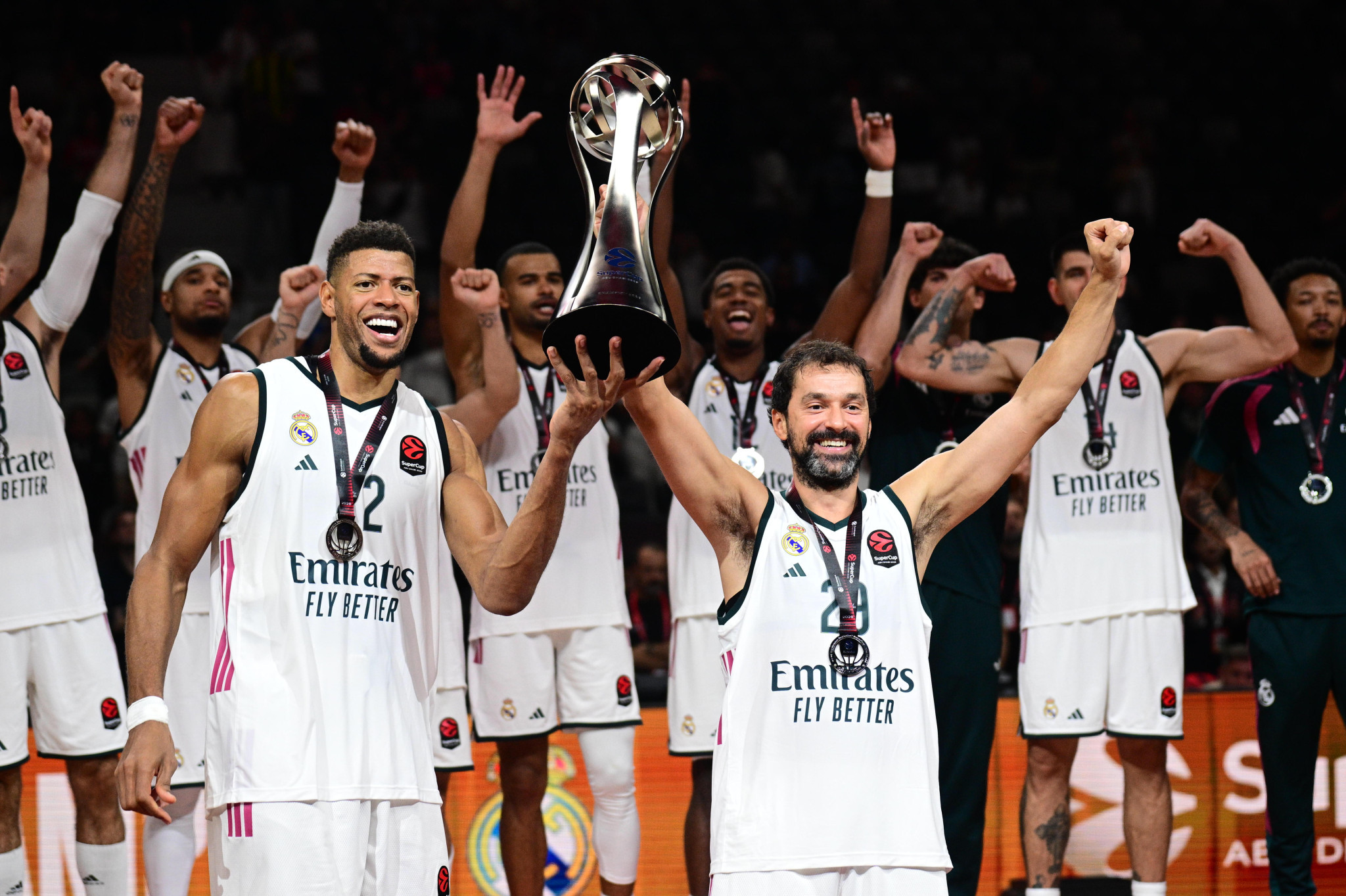 H απονομή του πρώτου EuroLeague Super Cup στη Ρεάλ Μαδρίτης