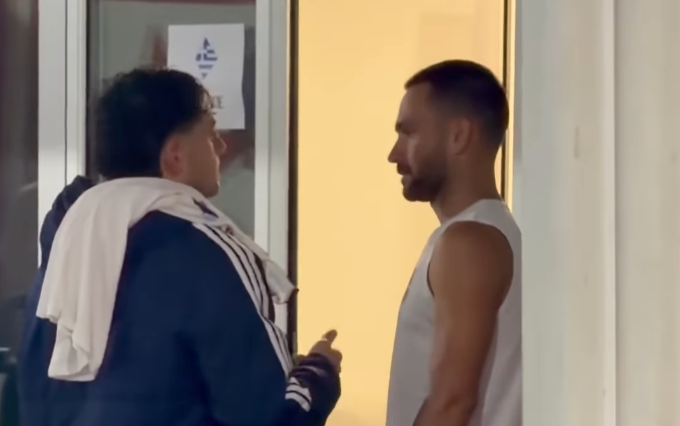 Το τετ-α-τετ Ζαφείρη και Ζίβκοβιτς μετά το τέλος του Σερβία - Ελλάδα (video)