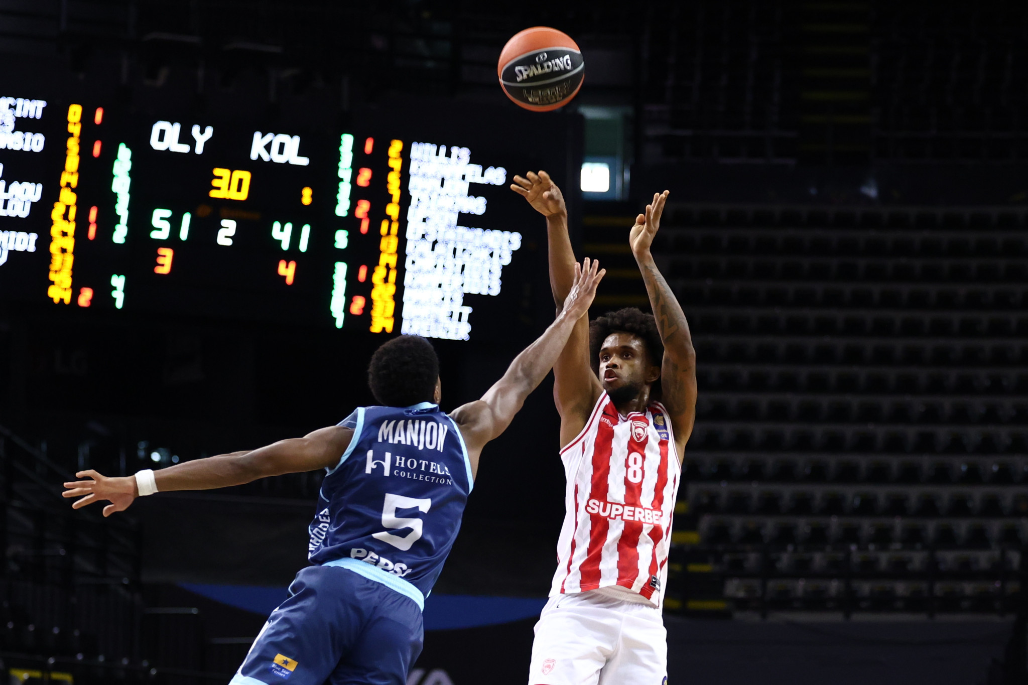 Μοντέρο on the buzzer: Ο Δομινικανός «μέτρησε» την άμυνα του Κολοσσού και πέτυχε απίθανο τρίποντο (video)