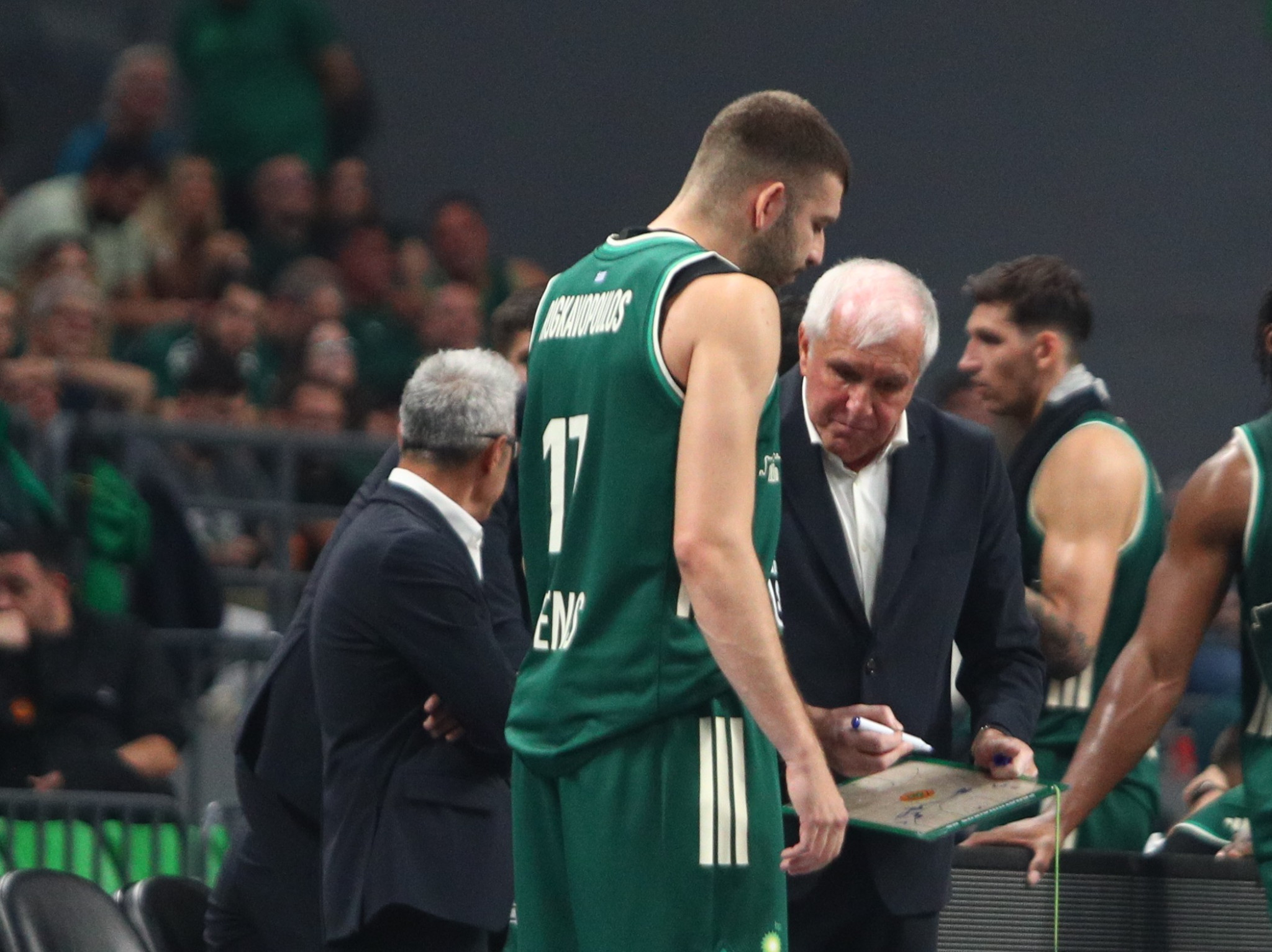 Ομπράντοβιτς: «Περήφανος για την ενέργεια που έβγαλαν οι παίκτες μου» - Τι είπε για τον Ρογκαβόπουλο
