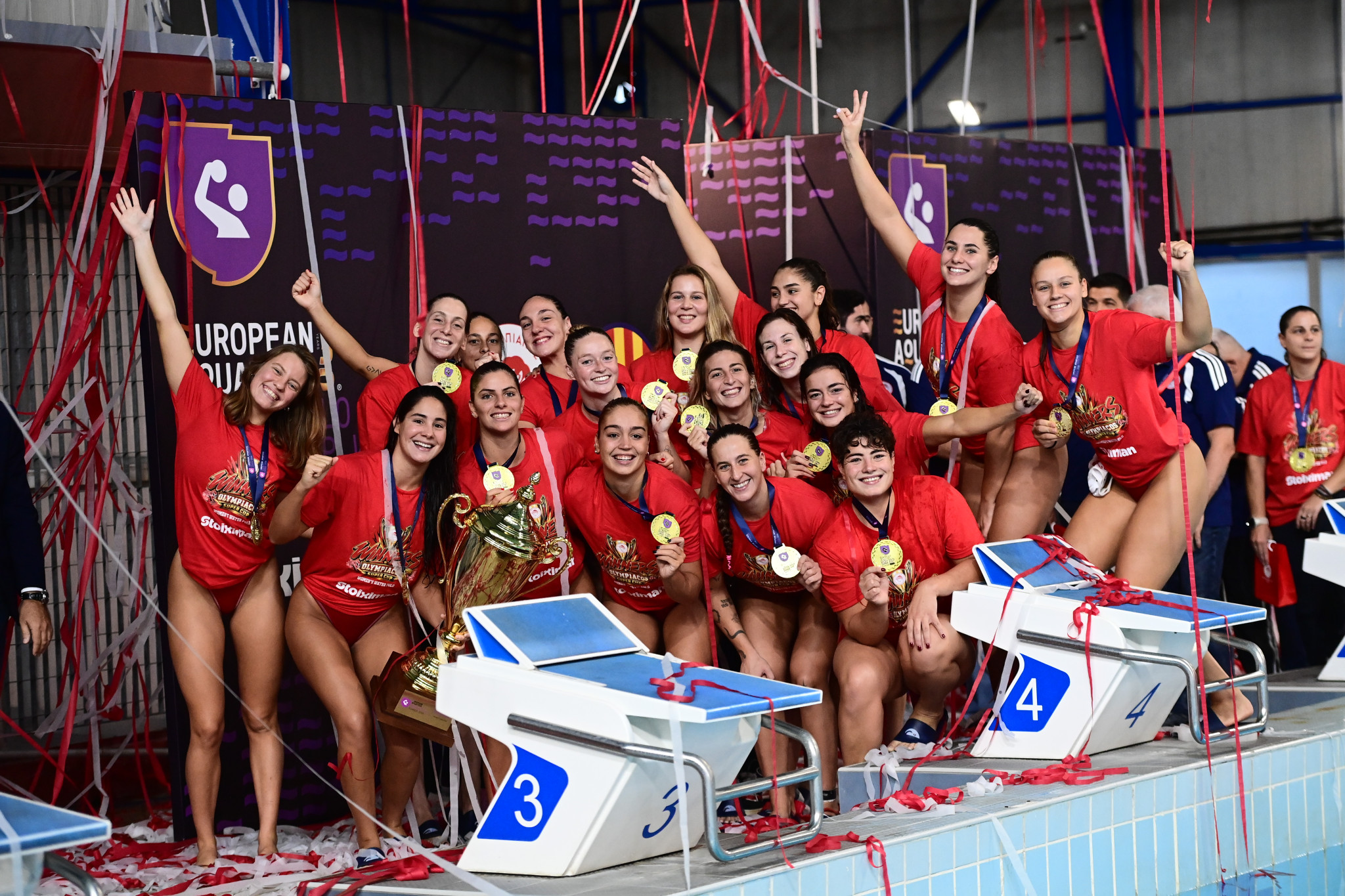 Η απονομή του Super Cup στον Ολυμπιακό (video)
