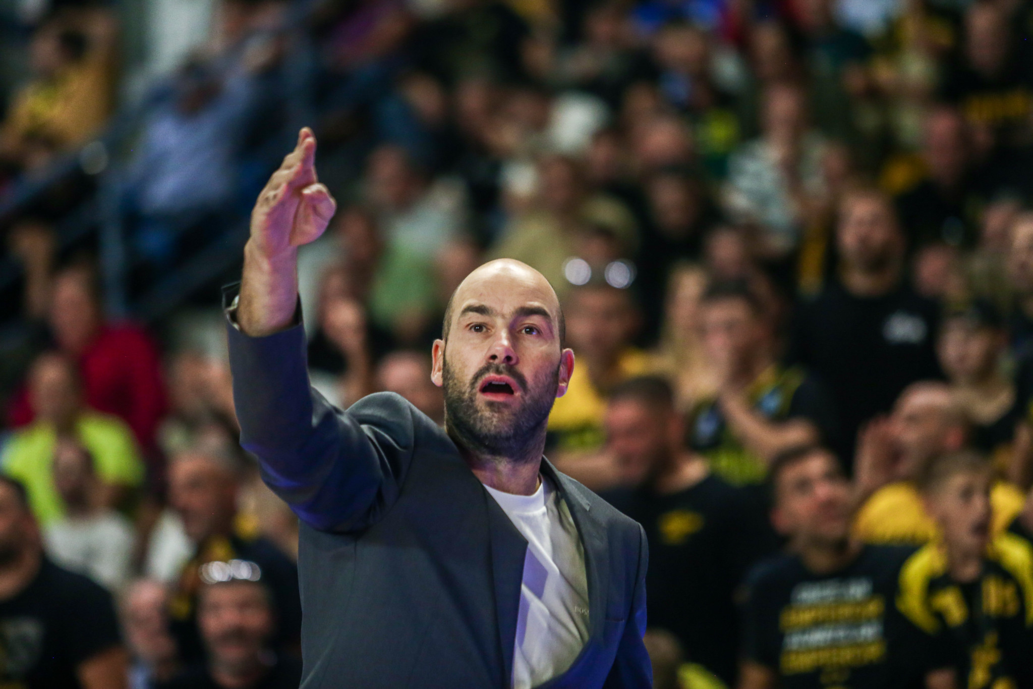 Εξαλλος ο Σπανούλης: «Είναι ντροπή, παίκτες ξαφνικά ξέχασαν το μπάσκετ» (video)