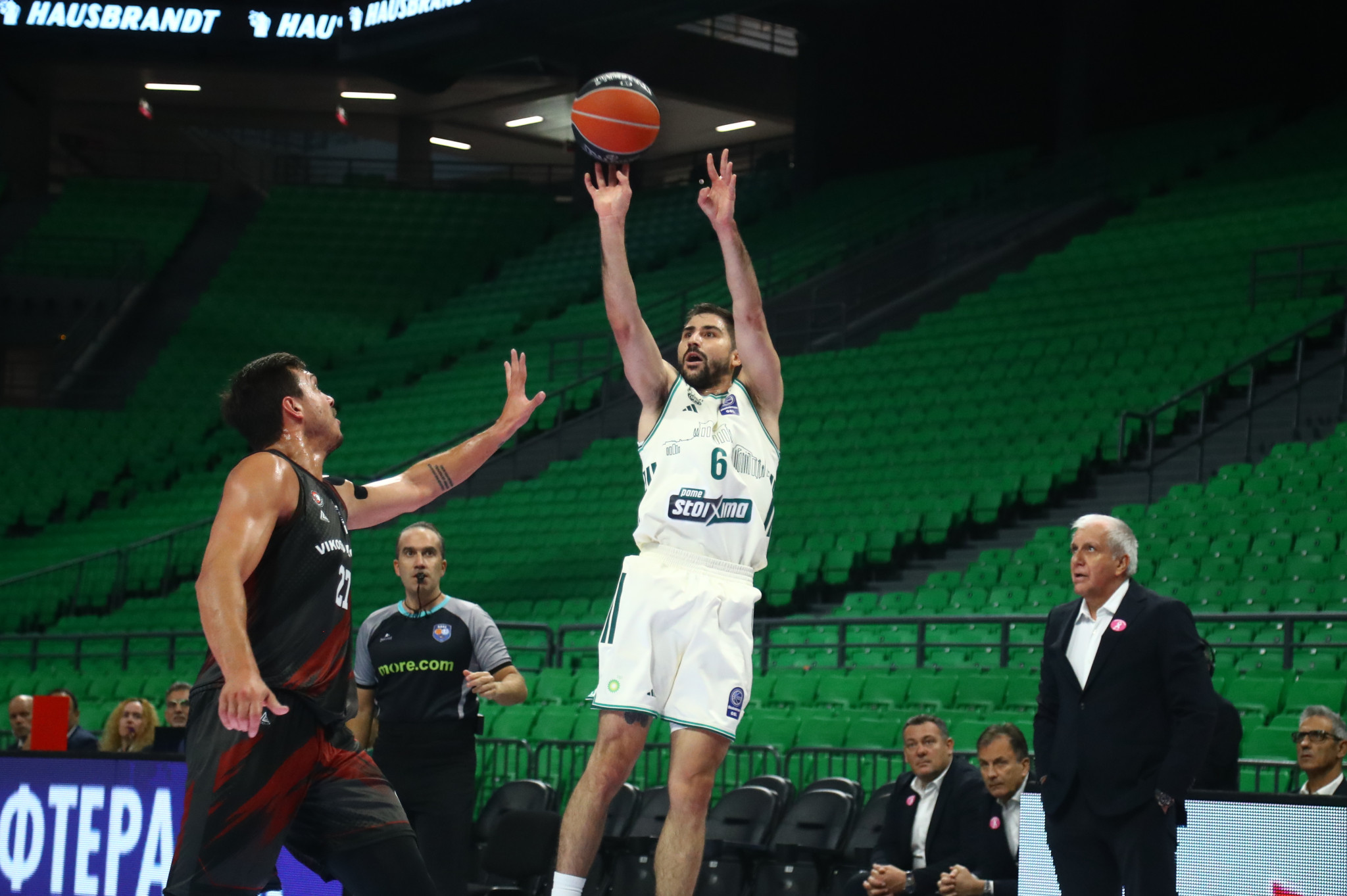 Ο Μωραΐτης πέτυχε φοβερό buzzer - beater στη λήξη της πρώτης περιόδου (video)