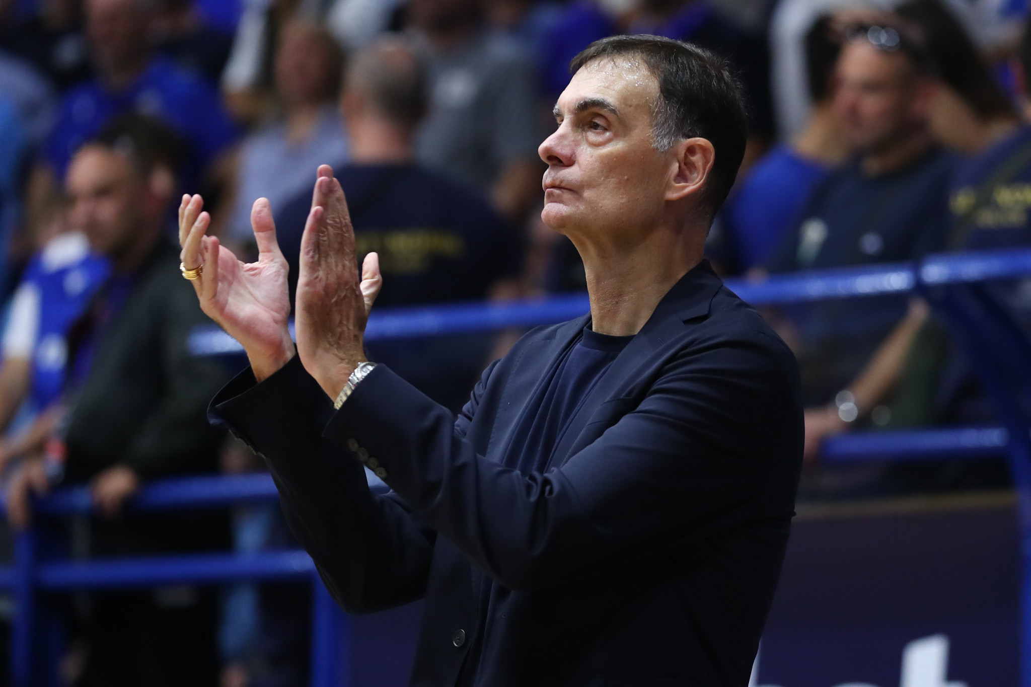Μπαρτζώκας: «Δεν είναι εύκολο να παιχτεί ένα ματς κάτω από νορμάλ συνθήκες»