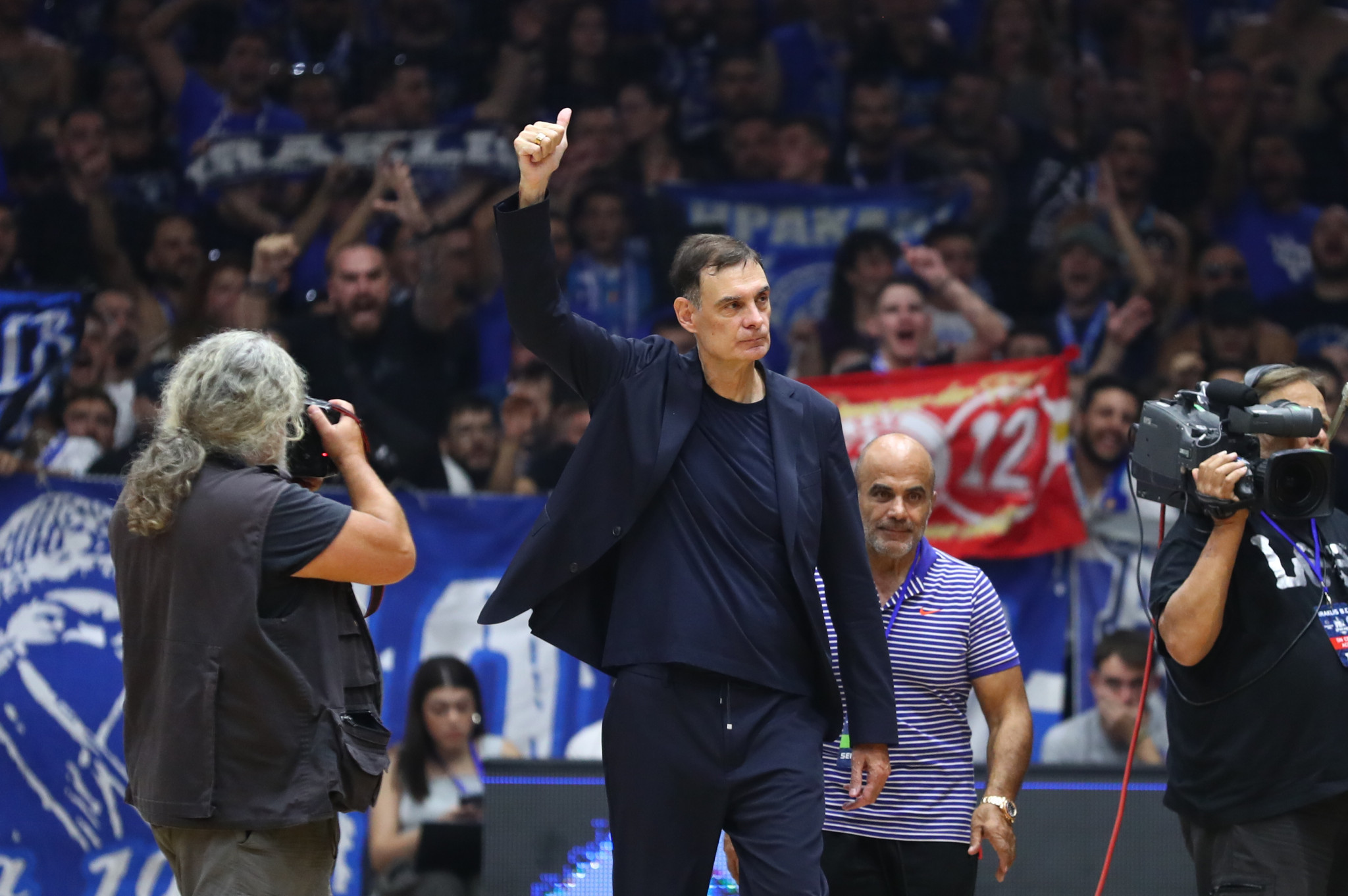 Η αντίδραση Μπαρτζώκα στα υβριστικά συνθήματα από οπαδούς του Ηρακλή - Δείτε το video του Athletiko