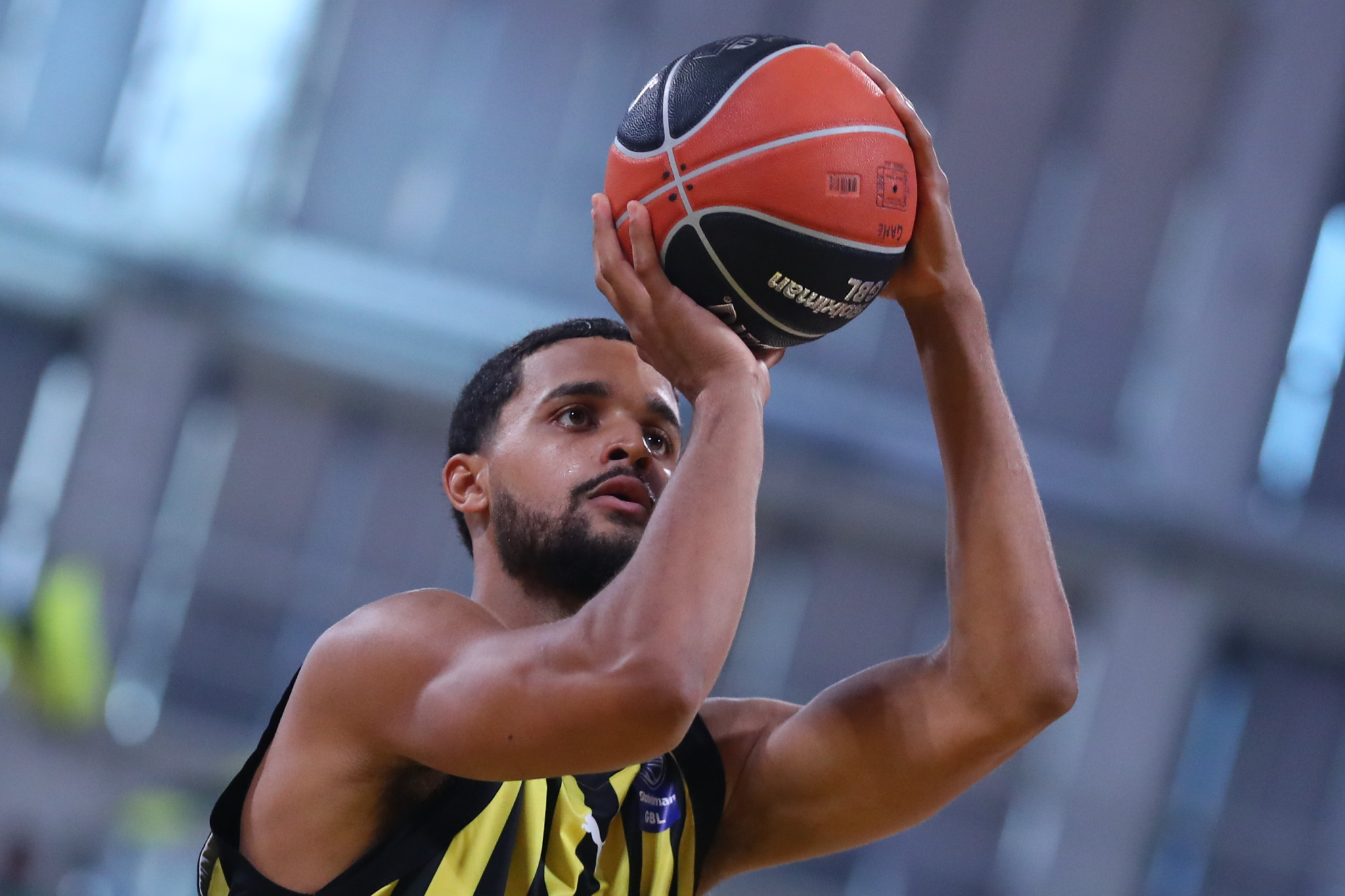 Ρόμπινσον-Ερλ στο Athletiko: «Είναι τιμή να είμαι μέρος της ιστορίας του Άρη»