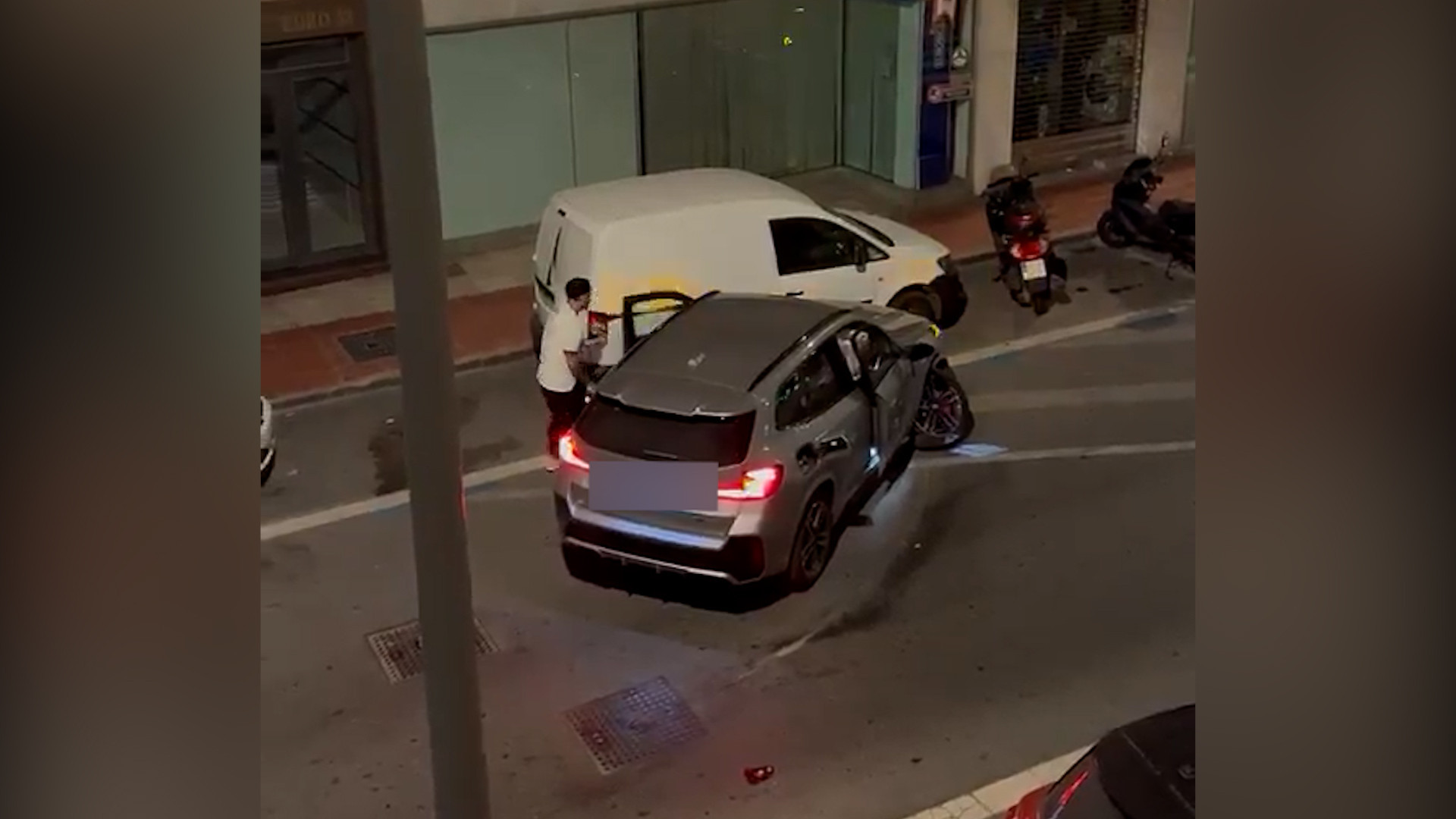 Δεν έπαιξε ούτε λεπτό, αλλά μέθυσε για τη νίκη και εμβόλισε ΙΧ - Έφυγε τρέχοντας για να γλιτώσει το αλκοτέστ