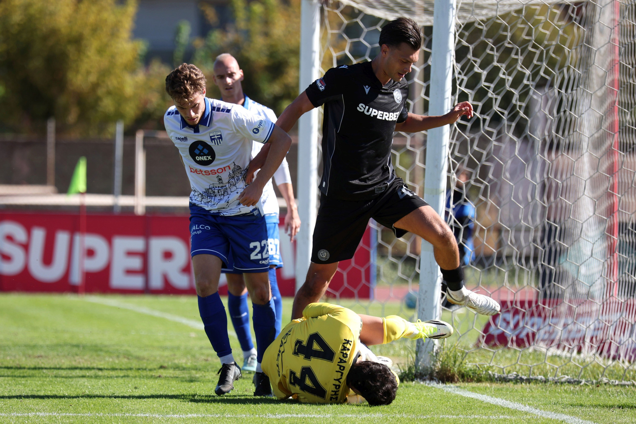 Η Ελλάς Σύρου άντεξε (0-0) στην πίεση του ΠΑΟΚ Β και διεύρυνε το αήττητο σερί
