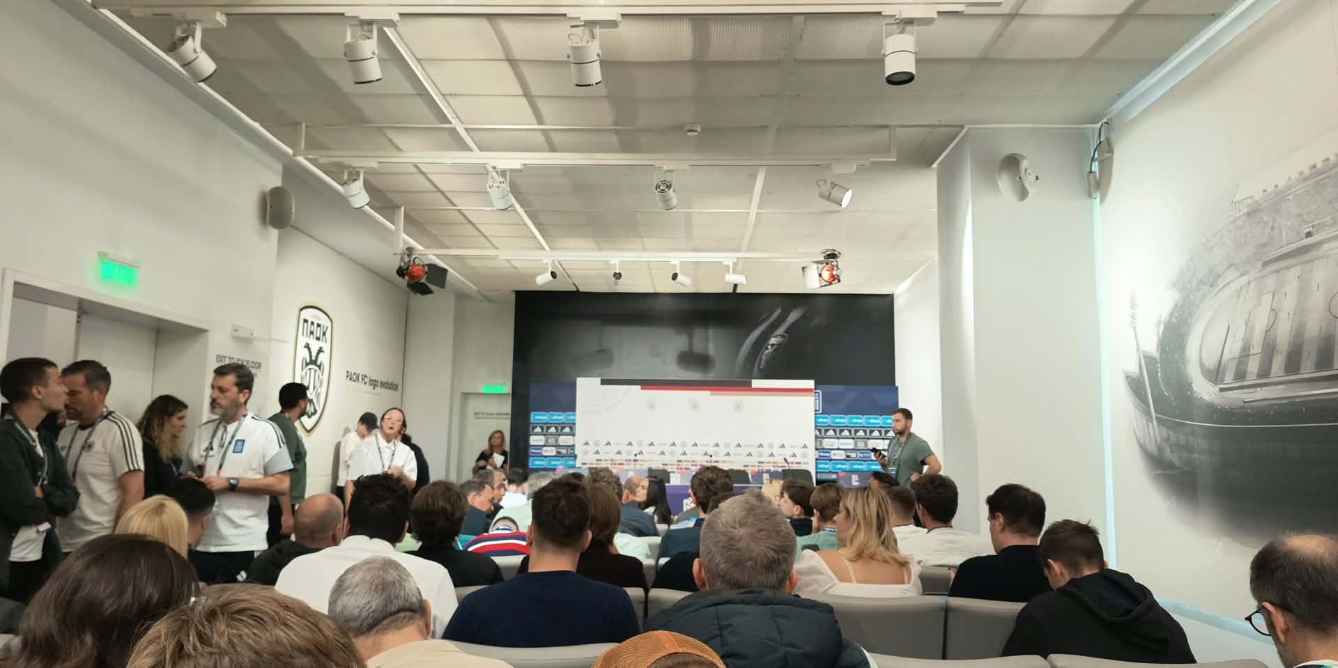 Χαμός λόγω Κλοπ στη συνέντευξη Τύπου - Αριθμός ρεκόρ από δημοσιογράφους στην Τούμπα
