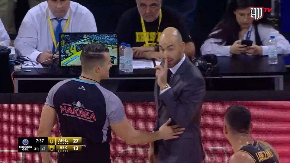 Η χειρονομία του Σπανούλη στον Λαρεντζάκη (video)
