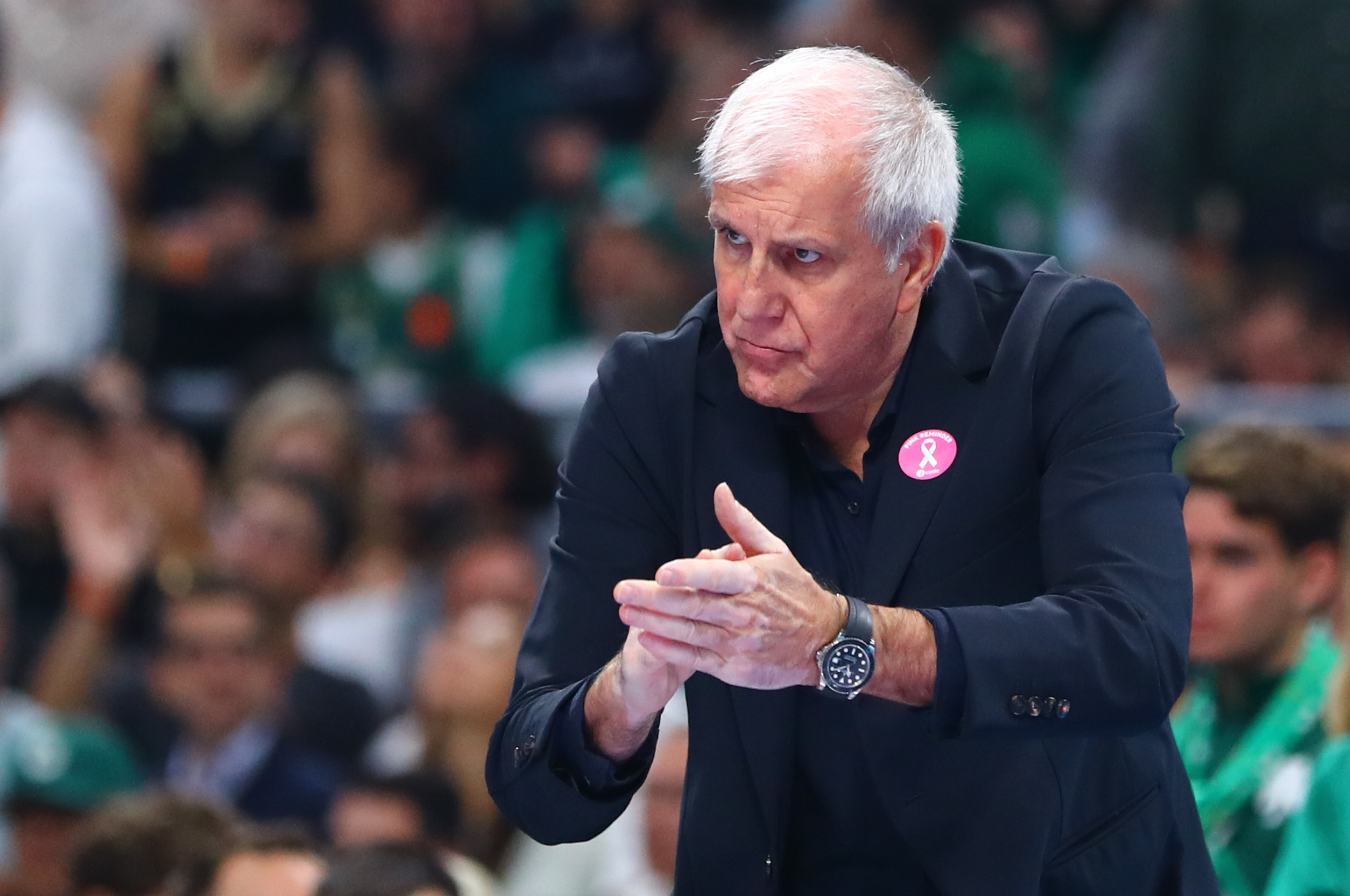 Ομπράντοβιτς: «Θέλω να είναι χαρούμενοι οι παίκτες μου, παράδειγμα για όλους ο Χέιζ-Ντέιβις»