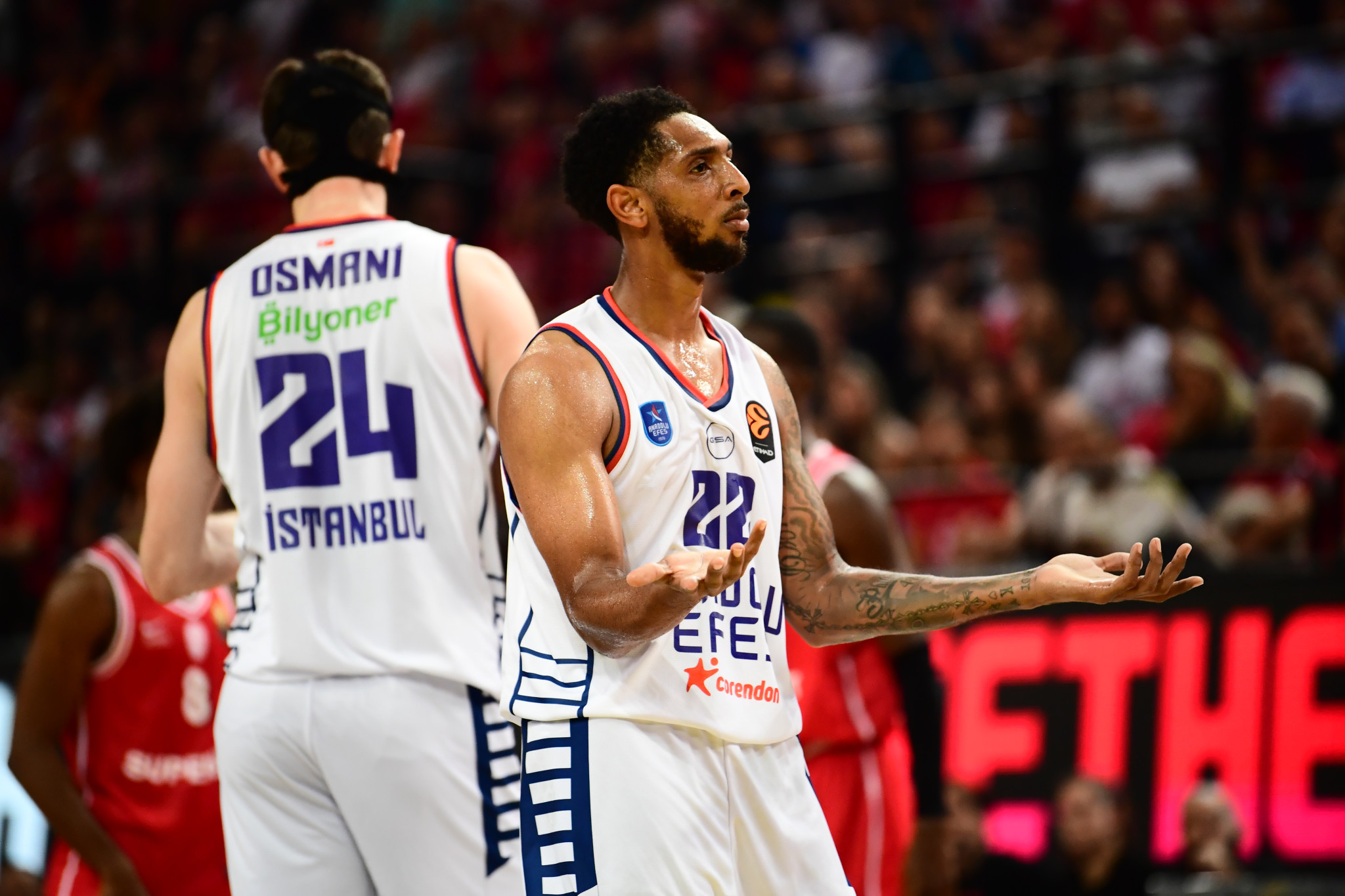 Πέιν για Τζέιμς: «Είναι ο Κόμπι της EuroLeague, μεγάλη πίεση το να τον αντικαταστήσω»