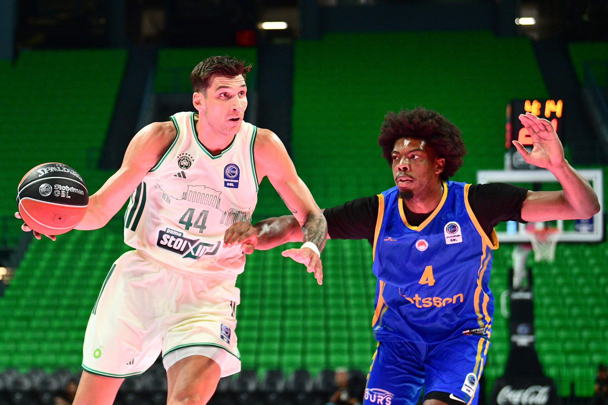 Ασταμάτητος ο Φρανσίσκο, double-double από το ημίχρονο ο Μήτογλου κόντρα στο Περιστέρι