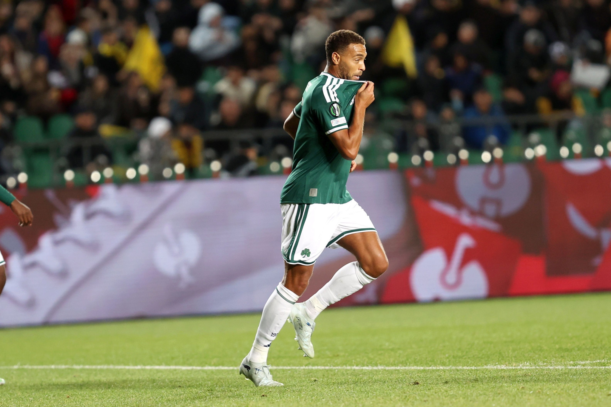 Ντέσερς: «Χαρά μου να συνεργάζομαι με τον Τεττέη, έκανε εκπληκτική δουλειά - Μπορούσαμε και καλύτερα»