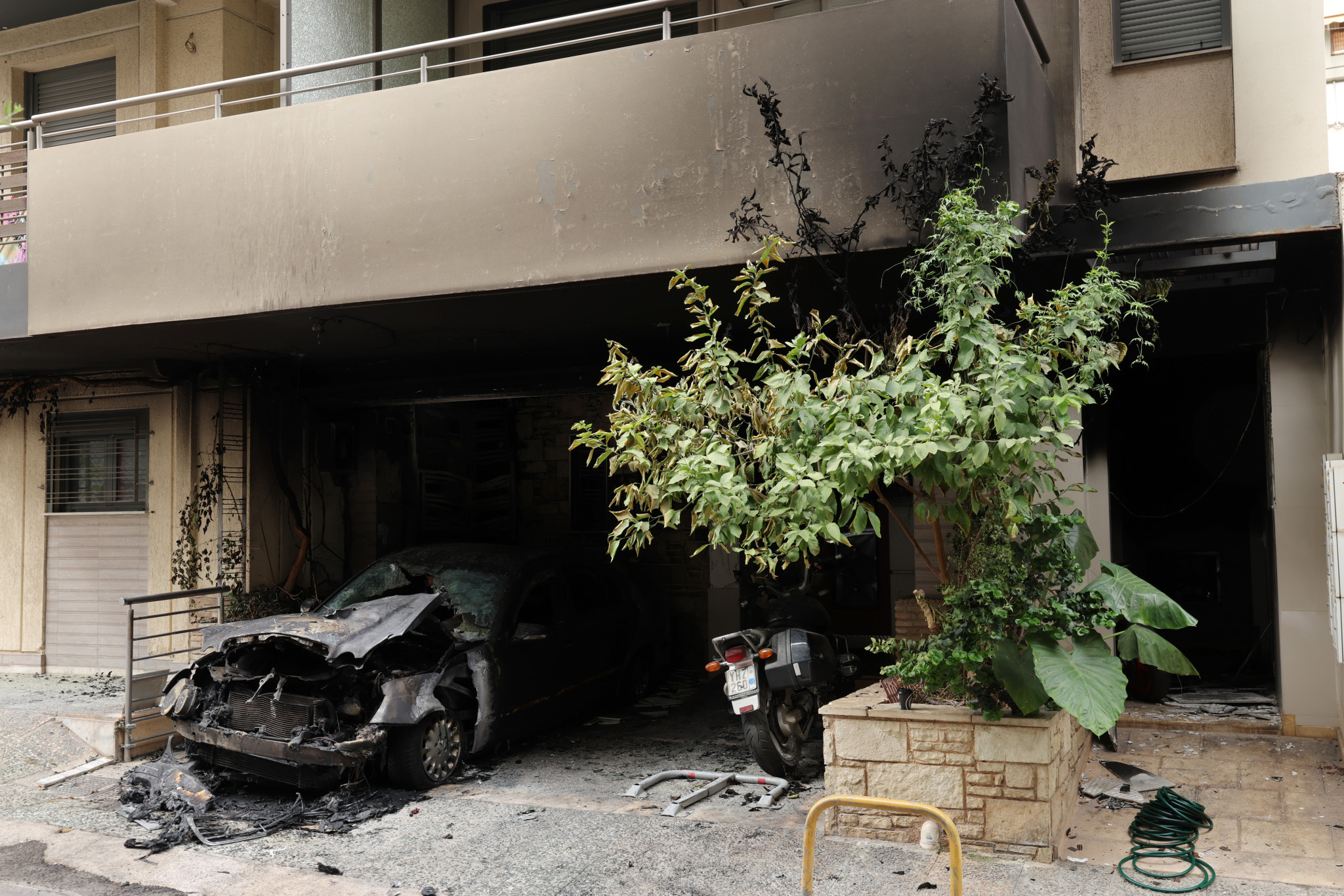 Οπαδός του Παναθηναϊκού ήταν ο στόχος του εμπρησμού στου Ζωγράφου, όχι ο αντιδήμαρχος - Δύο συλλήψεις