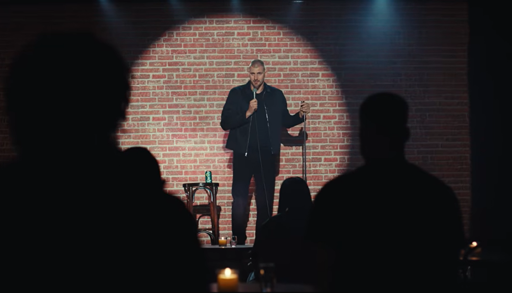 Ο Γιόκιτς έγινε stand-up comedian για χάρη ενός αναψυκτικού (video)