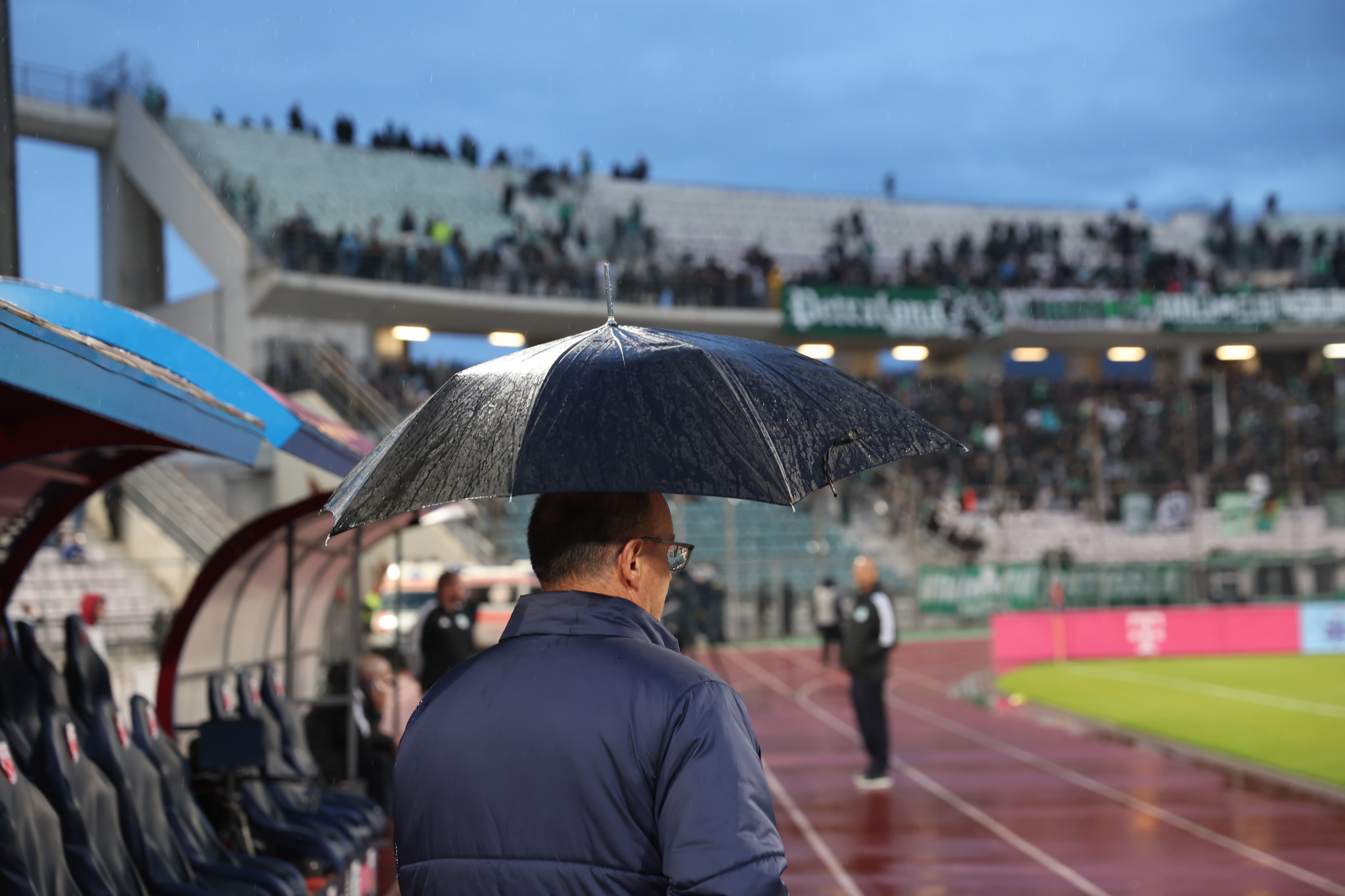 Ισχυρή βροχή στον Βόλο πριν το ματς του Παναθηναϊκού - Η πρόβλεψη για την ώρα του αγώνα